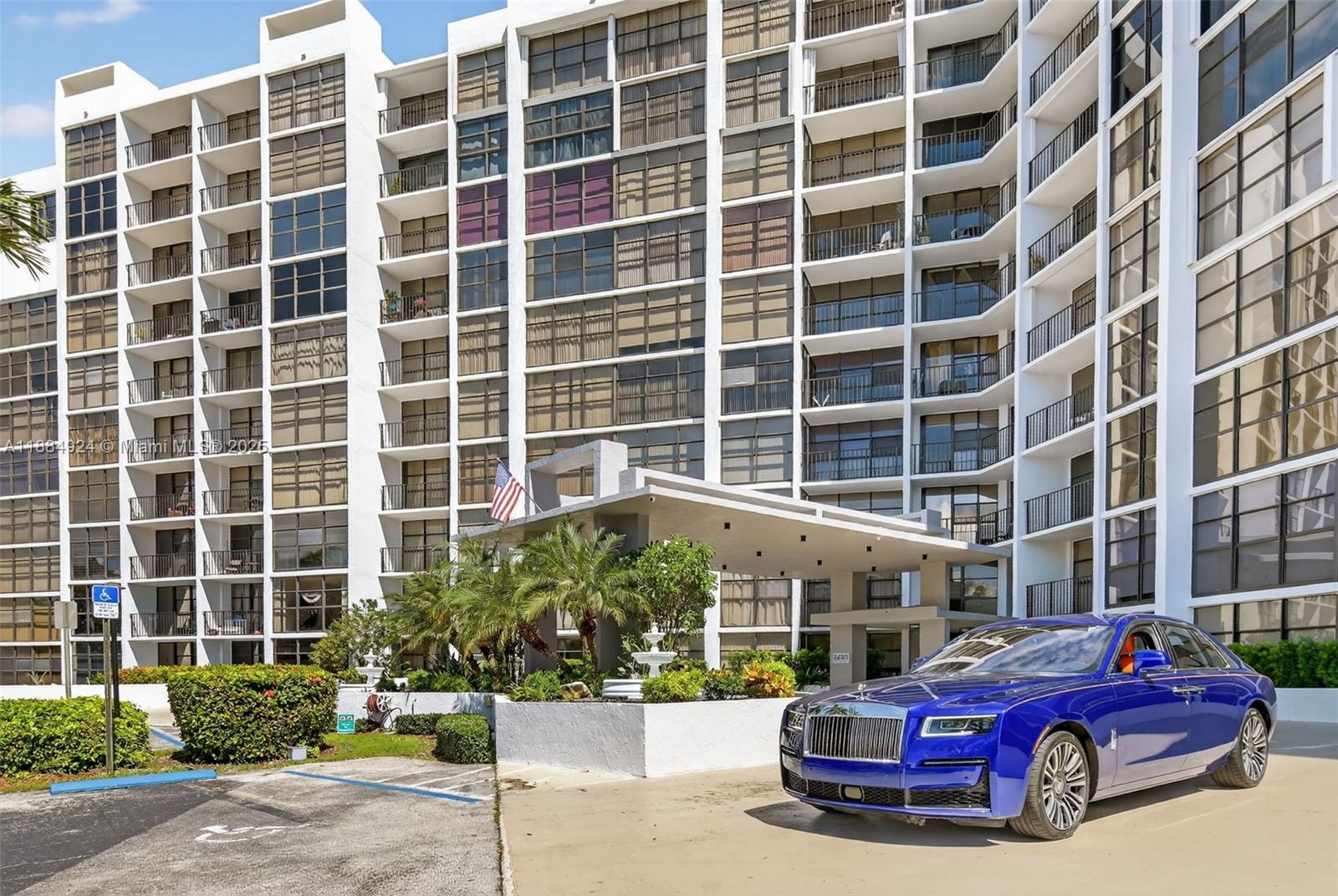 600 Parkview Dr # 1020