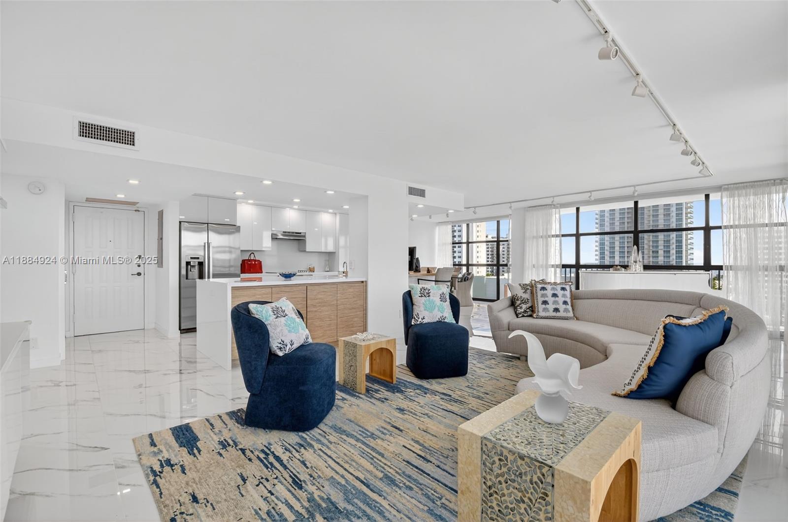 600 Parkview Dr # 1020