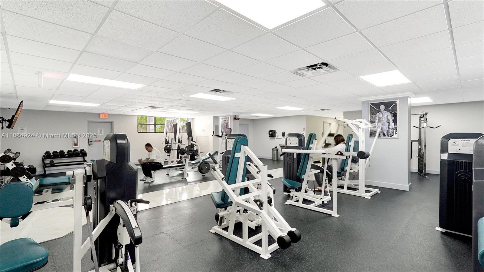 600 Parkview Dr # 1020