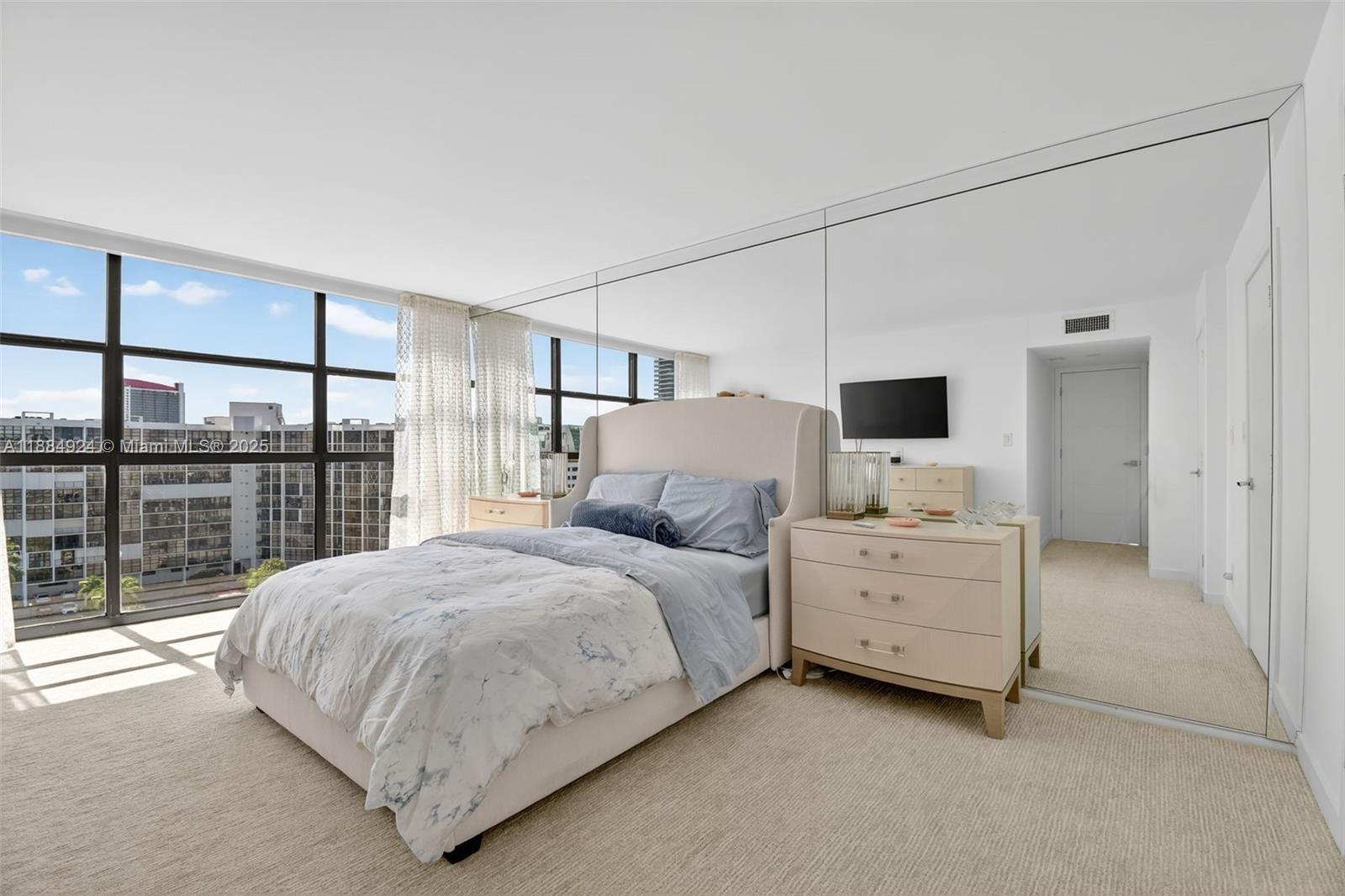 600 Parkview Dr # 1020