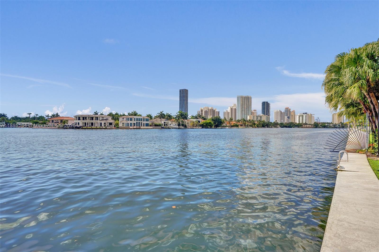 20185 E Country Club Dr # 2304