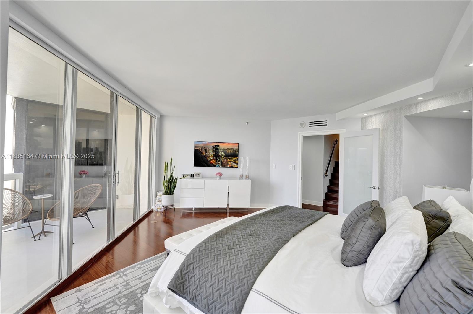 20185 E Country Club Dr # 2304