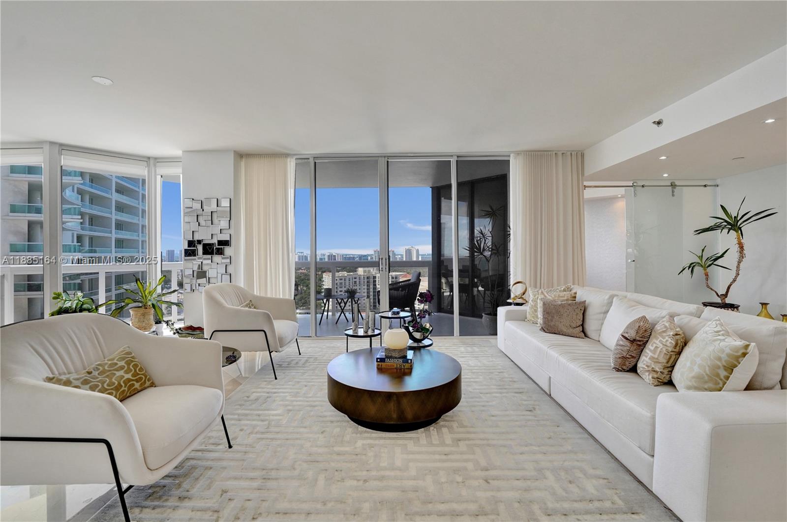 20185 E Country Club Dr # 2304