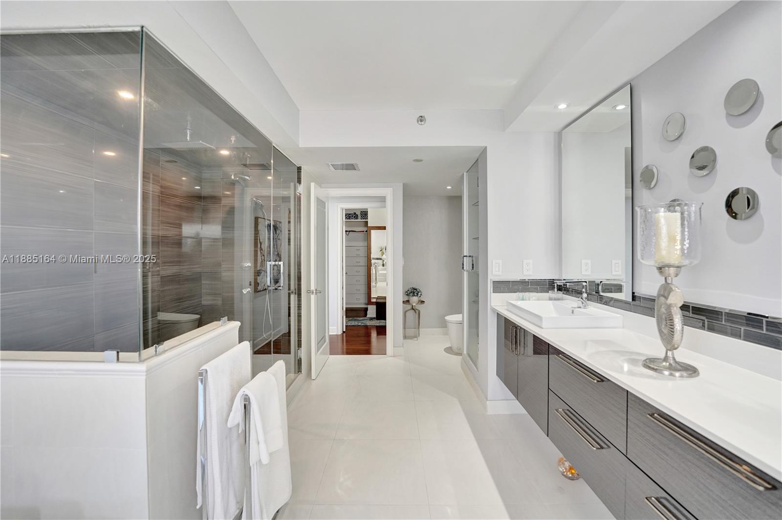 20185 E Country Club Dr # 2304