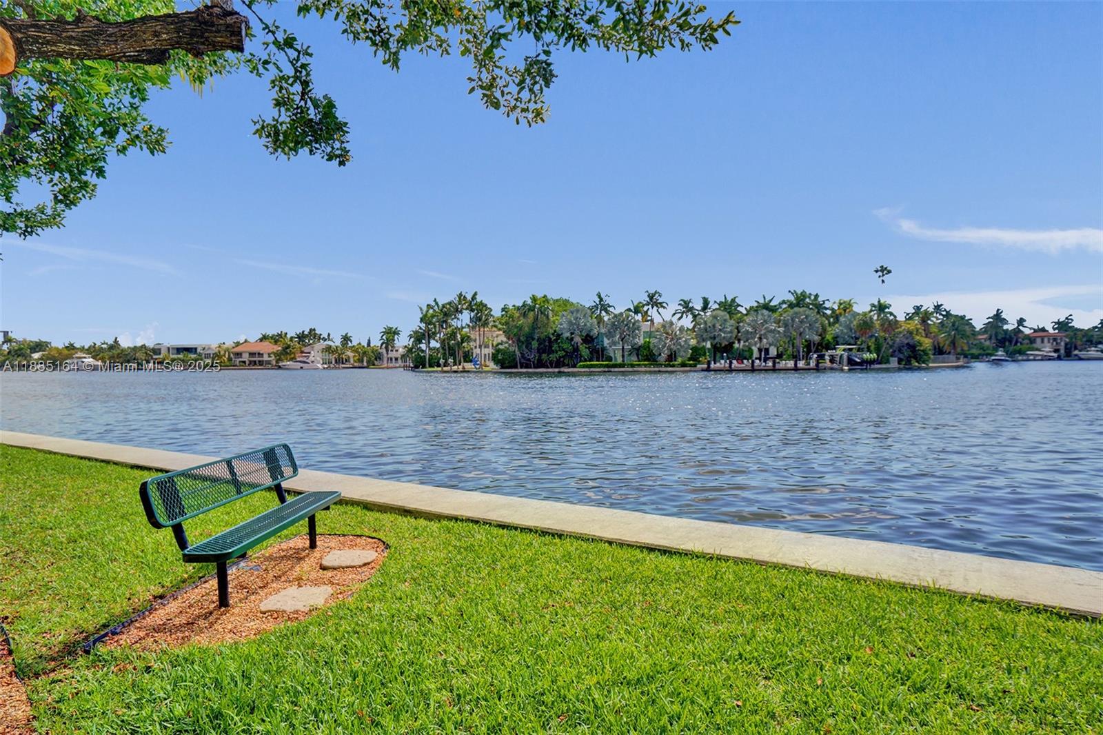 20185 E Country Club Dr # 2304