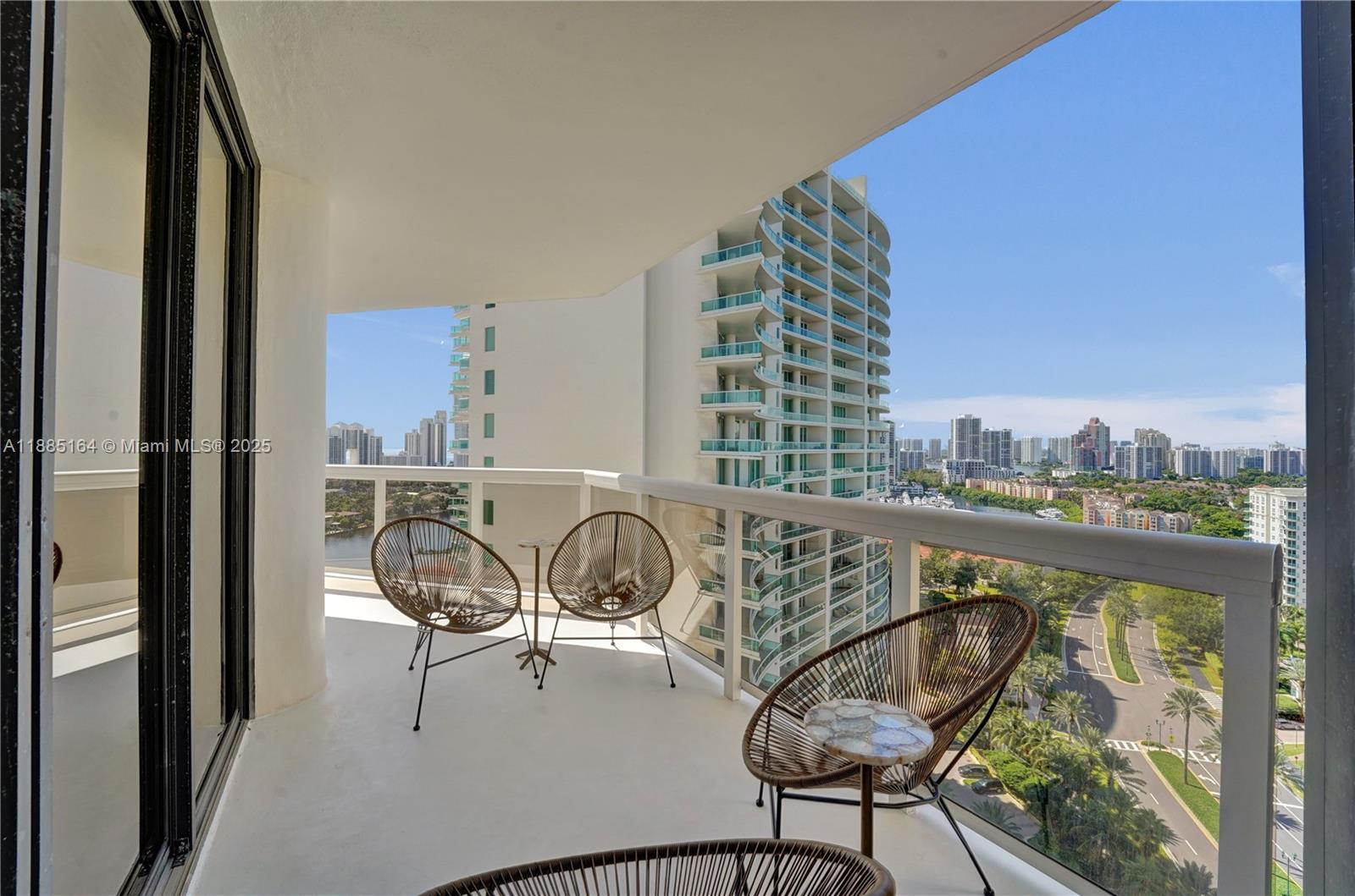 20185 E Country Club Dr # 2304