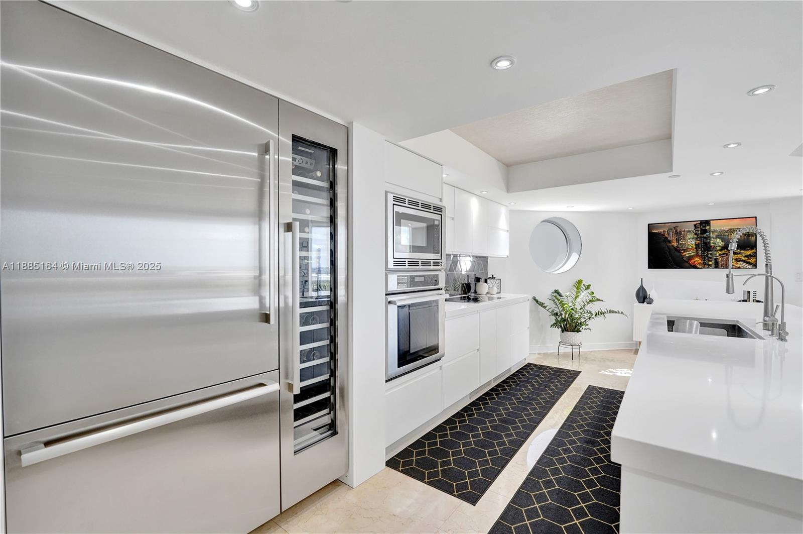 20185 E Country Club Dr # 2304