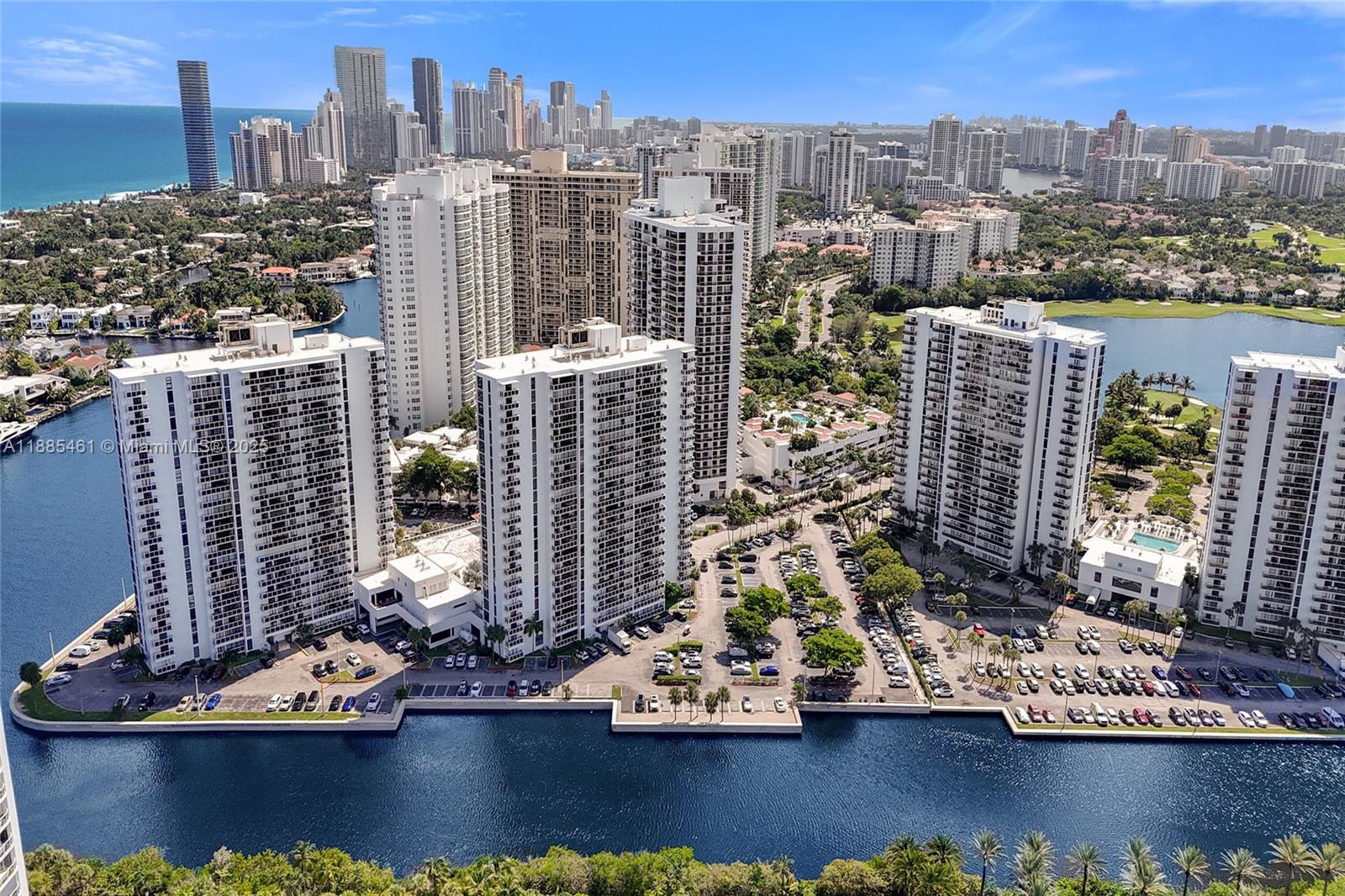 20505 E Country Club Dr # 2233