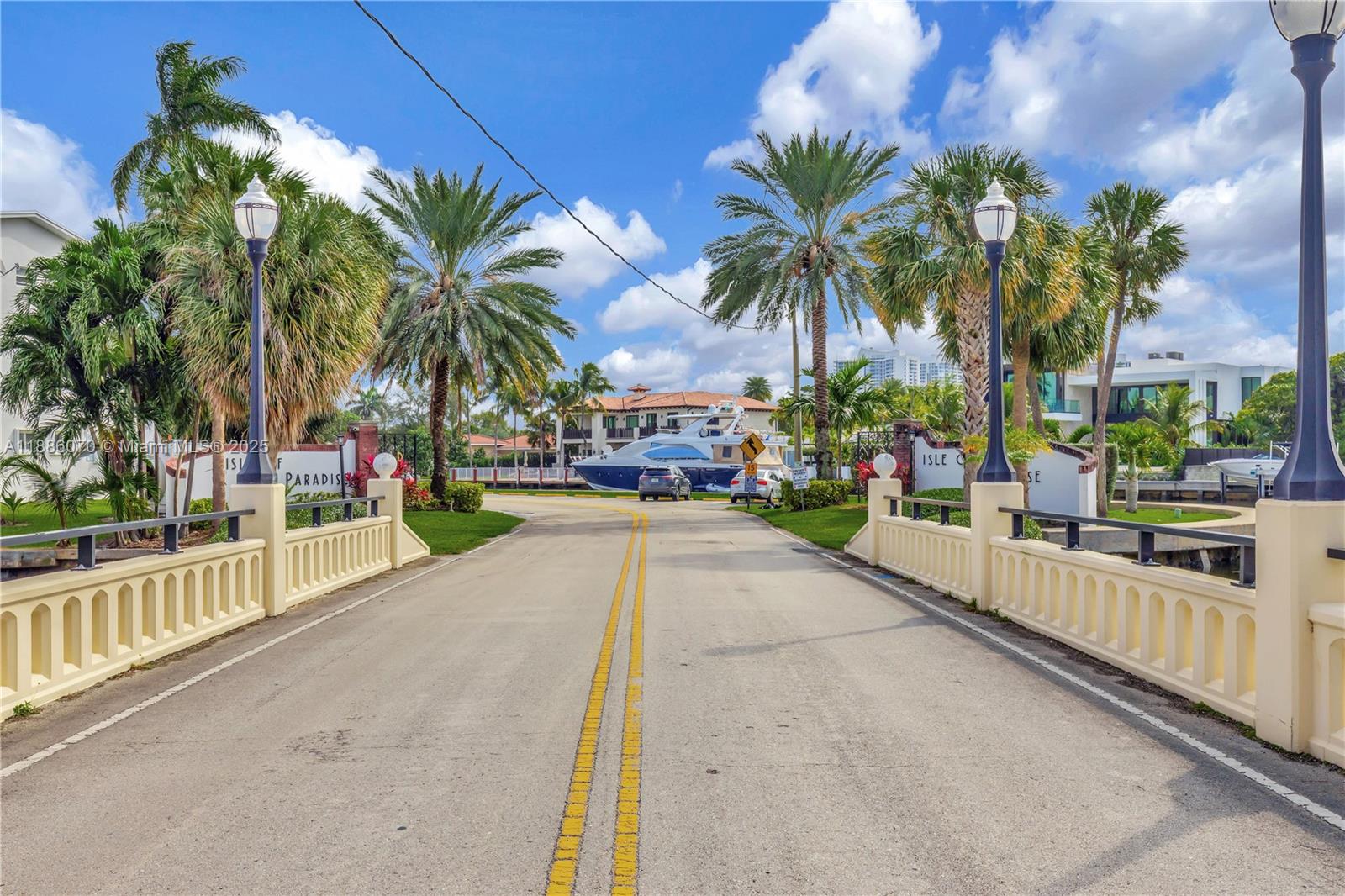 440 Paradise Isle Blvd # 109