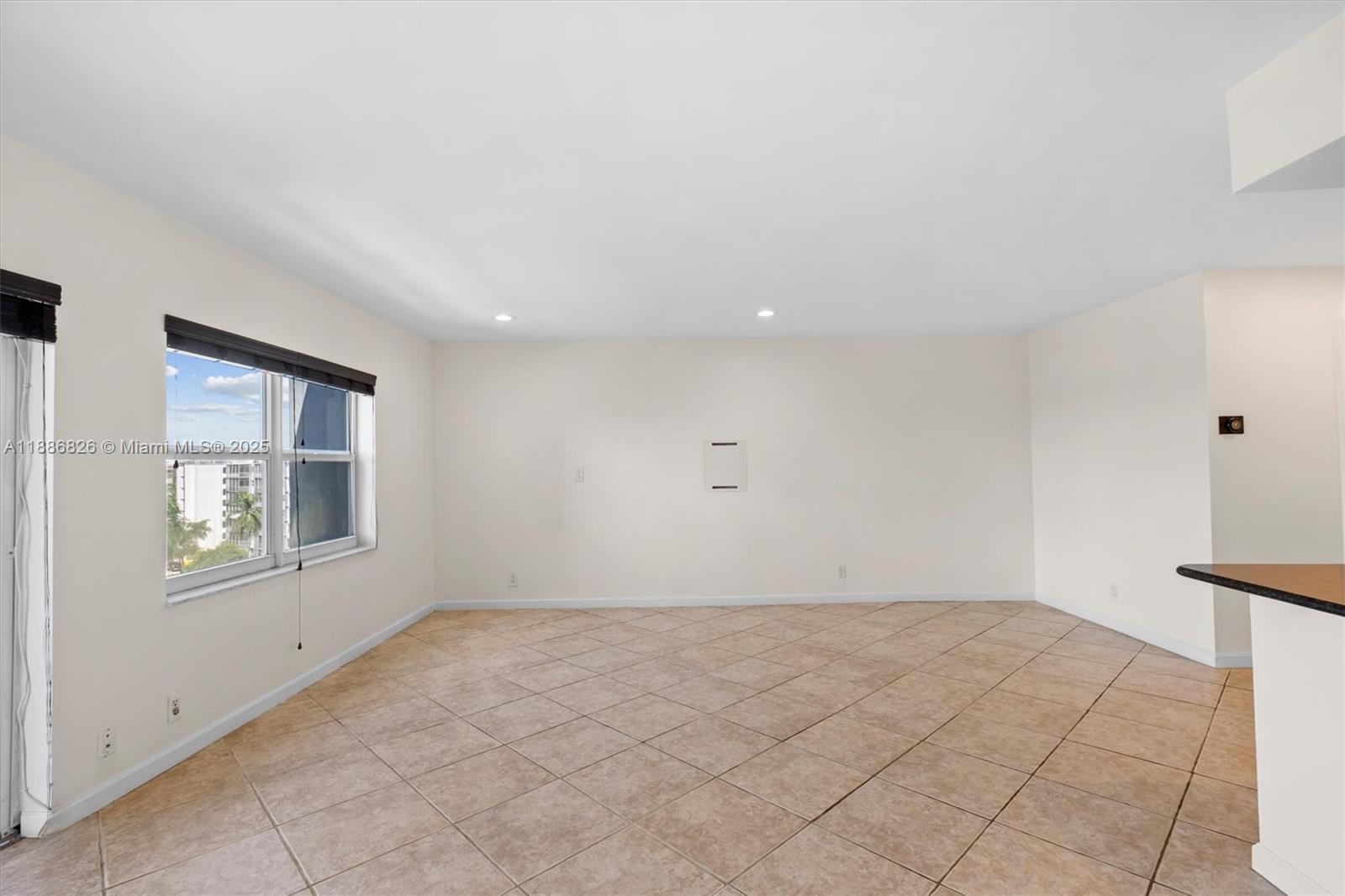 200 Diplomat Pkwy # 825