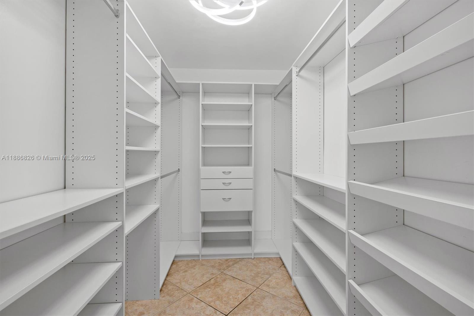 200 Diplomat Pkwy # 825
