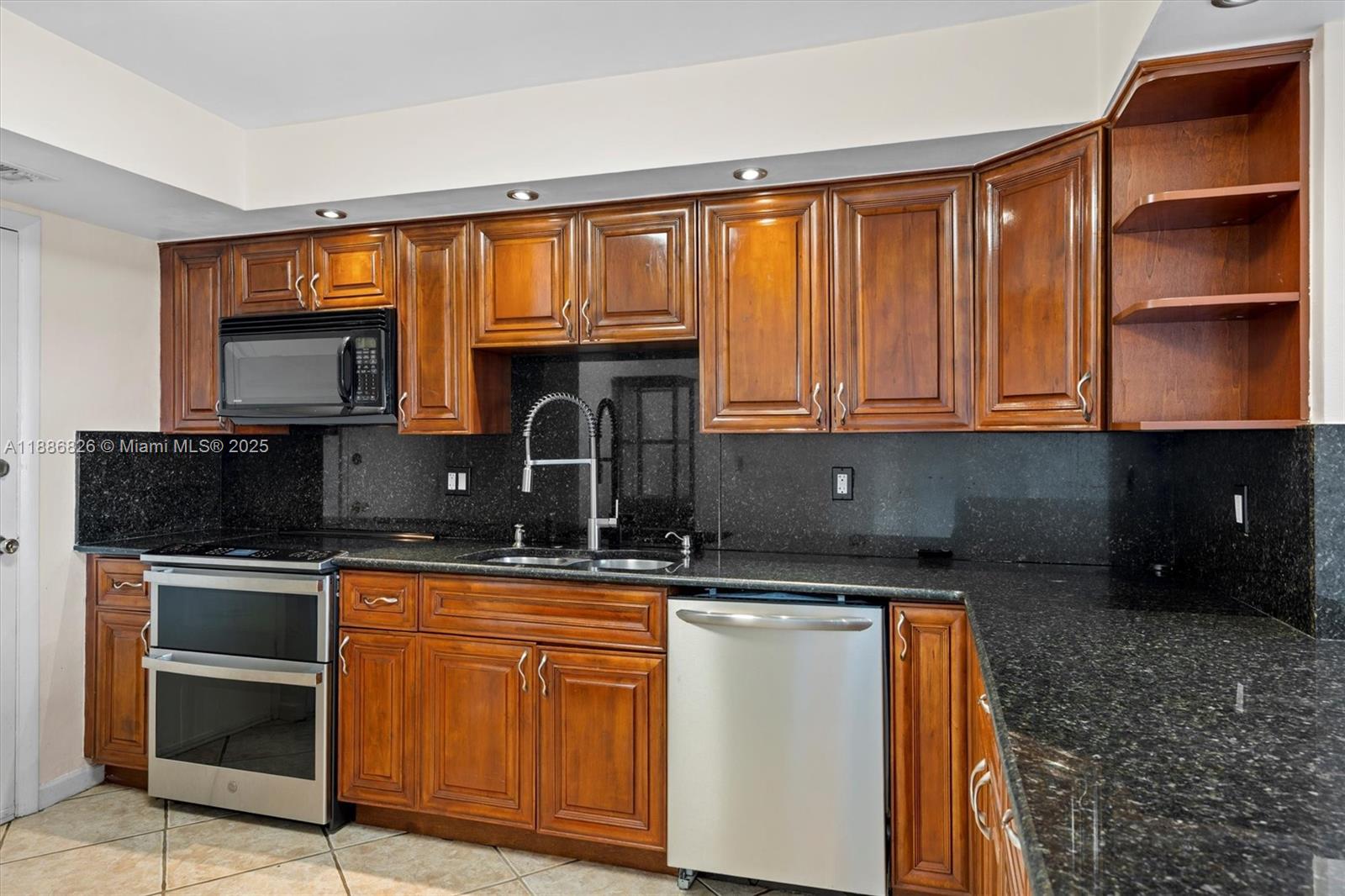 200 Diplomat Pkwy # 825
