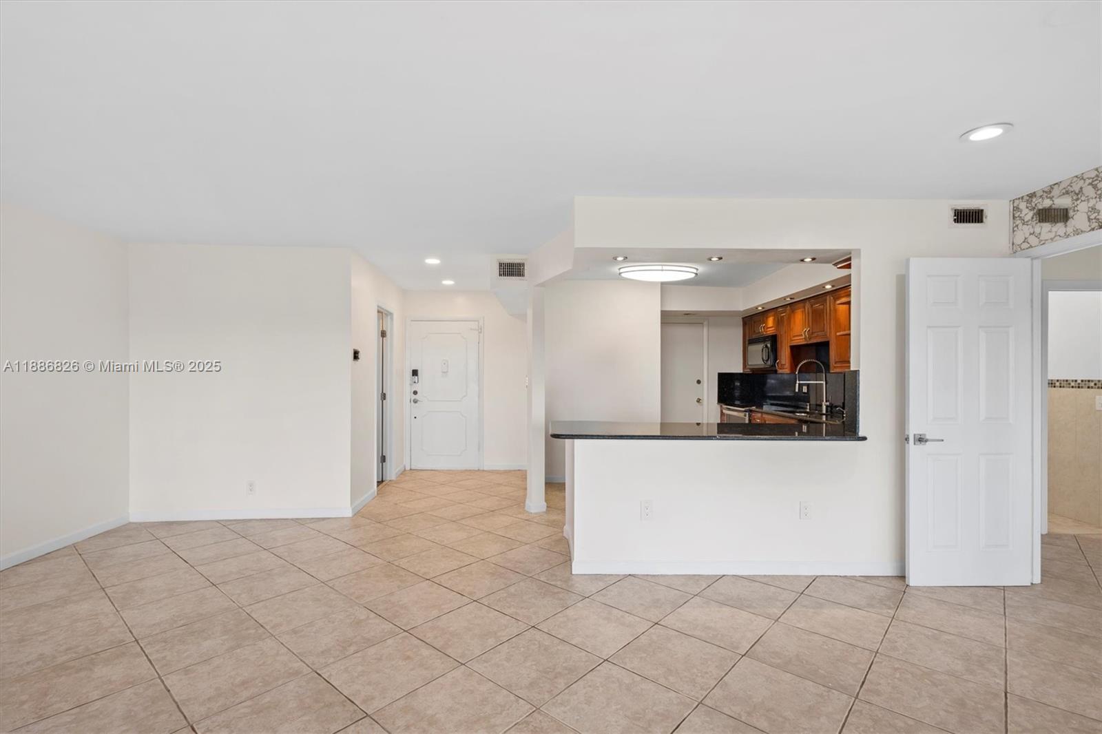 200 Diplomat Pkwy # 825