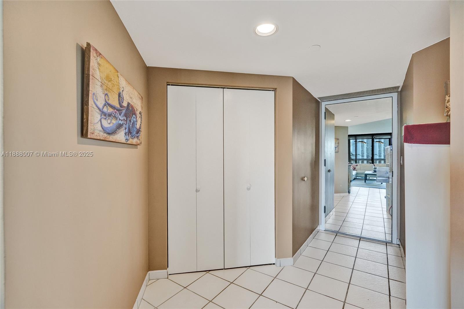 20185 E Country Club Dr # 1409