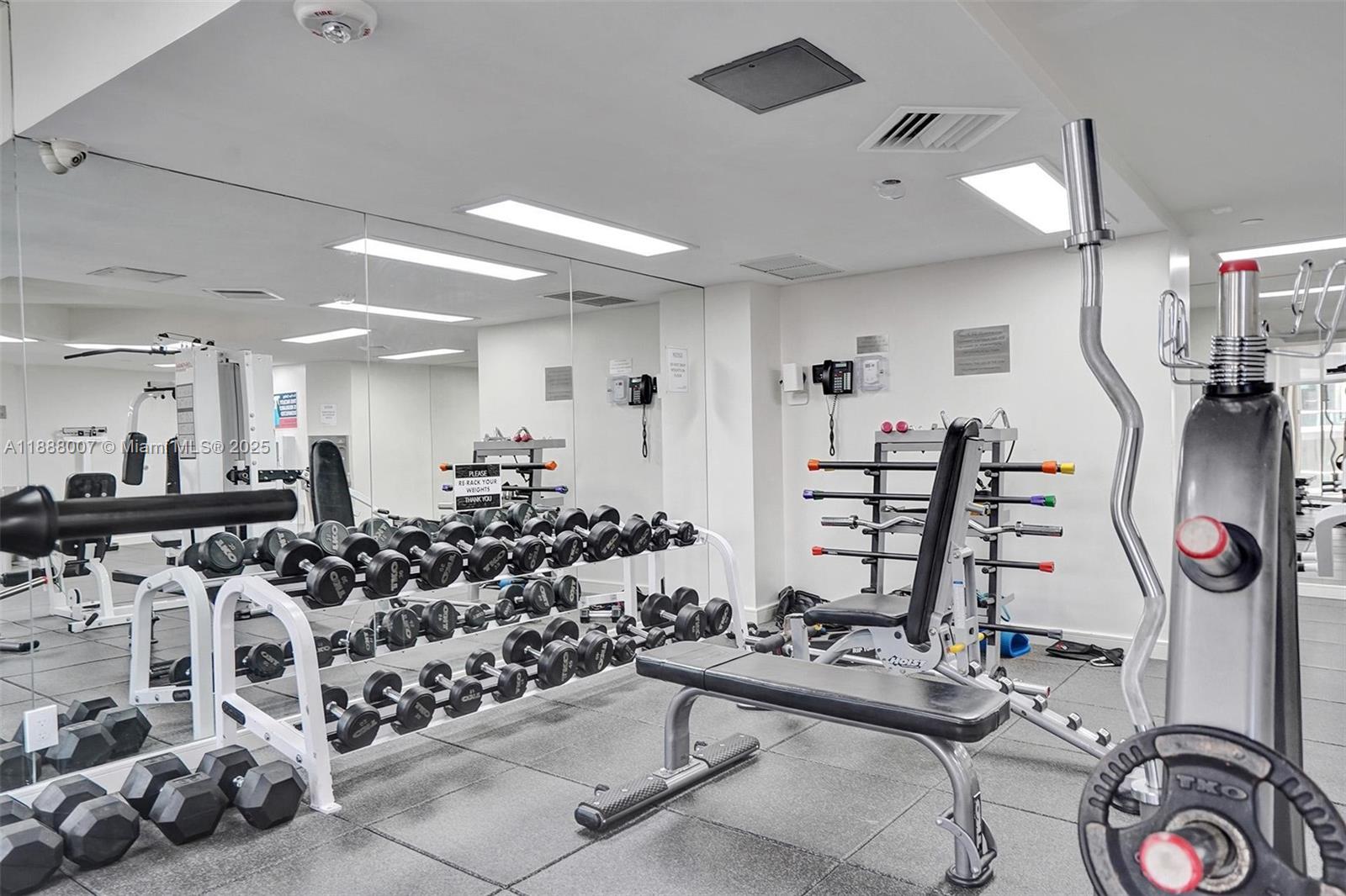 20185 E Country Club Dr # 1409