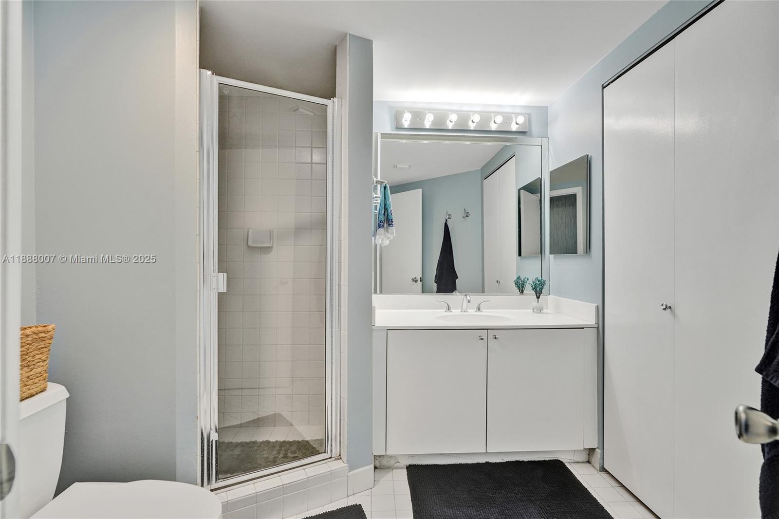 20185 E Country Club Dr # 1409