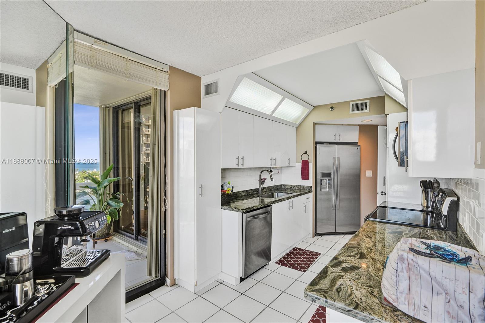 20185 E Country Club Dr # 1409