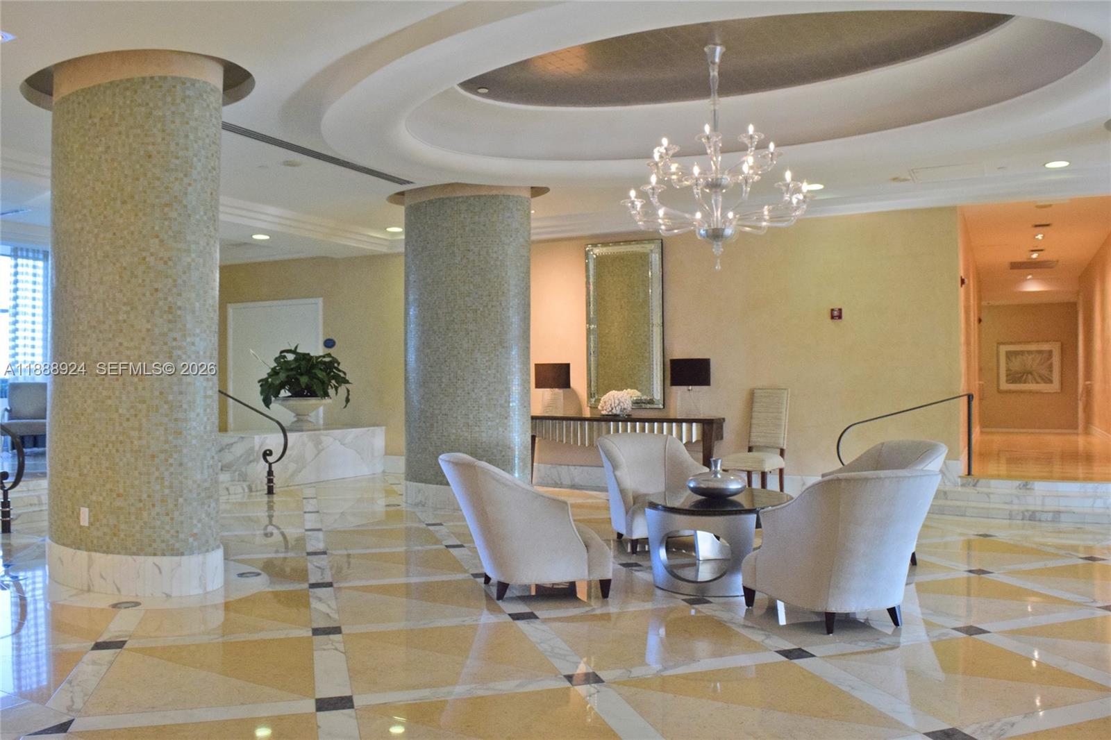 6917 Collins Ave # 1512