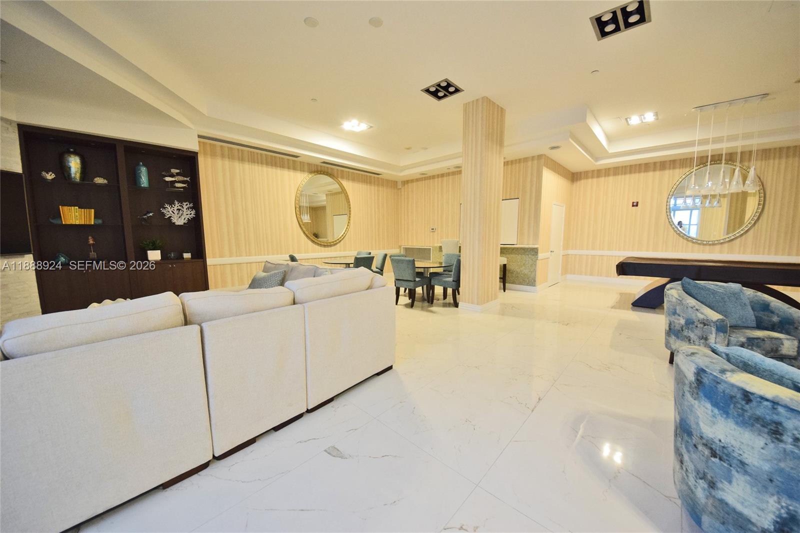 6917 Collins Ave # 1512