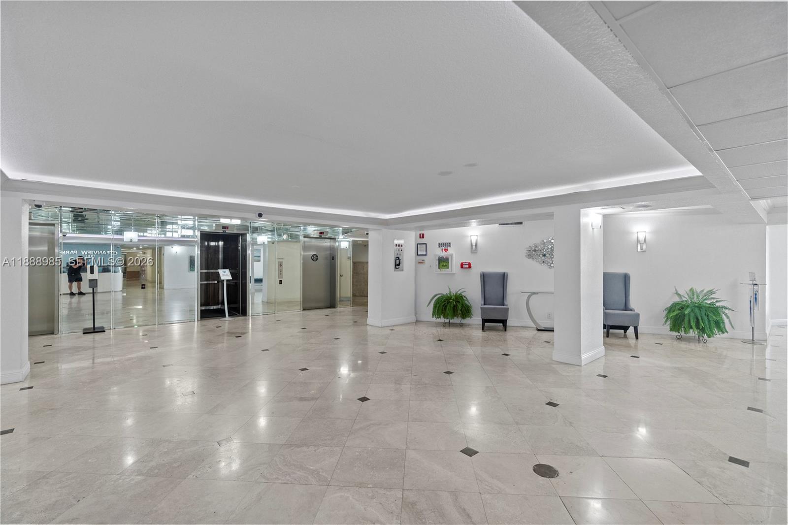 800 Parkview Dr # 224