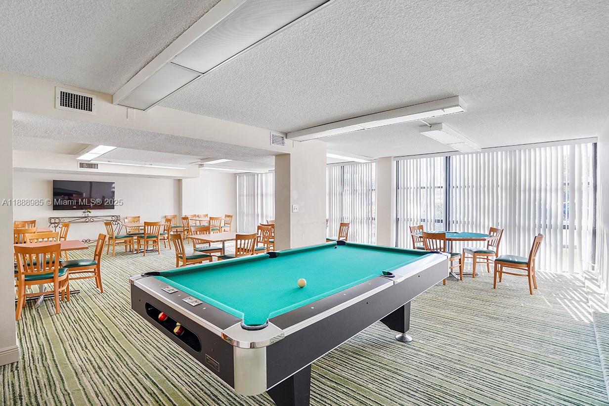 800 Parkview Dr # 224