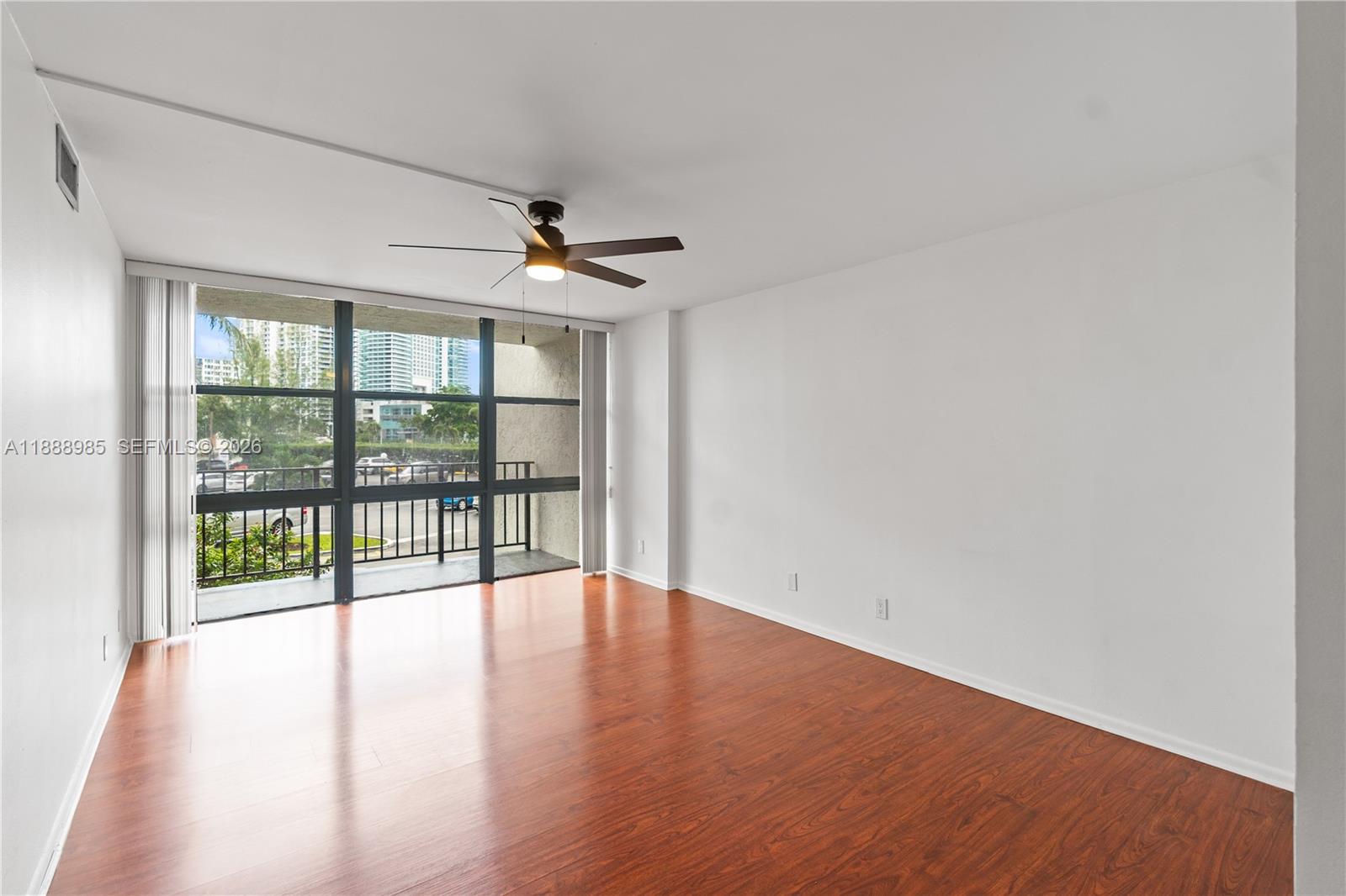 800 Parkview Dr # 224