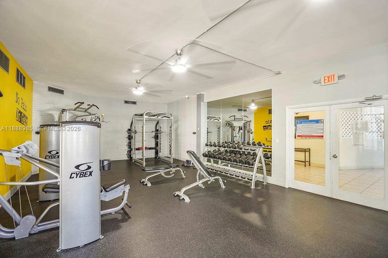 800 Parkview Dr # 224