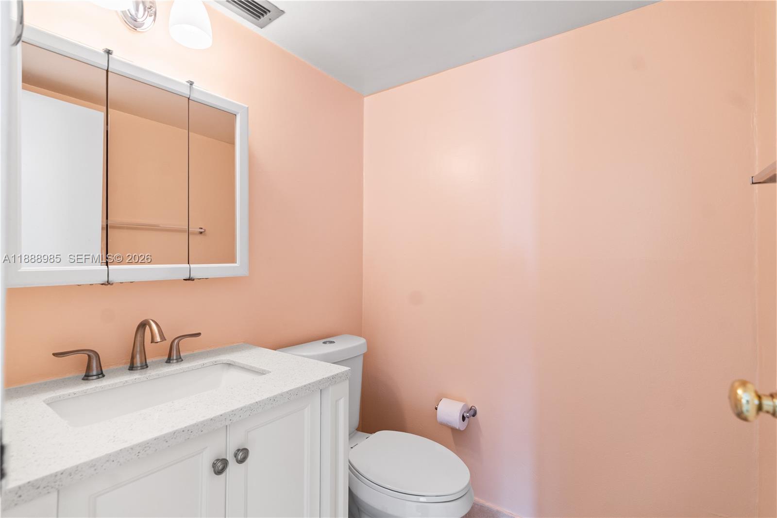 800 Parkview Dr # 224