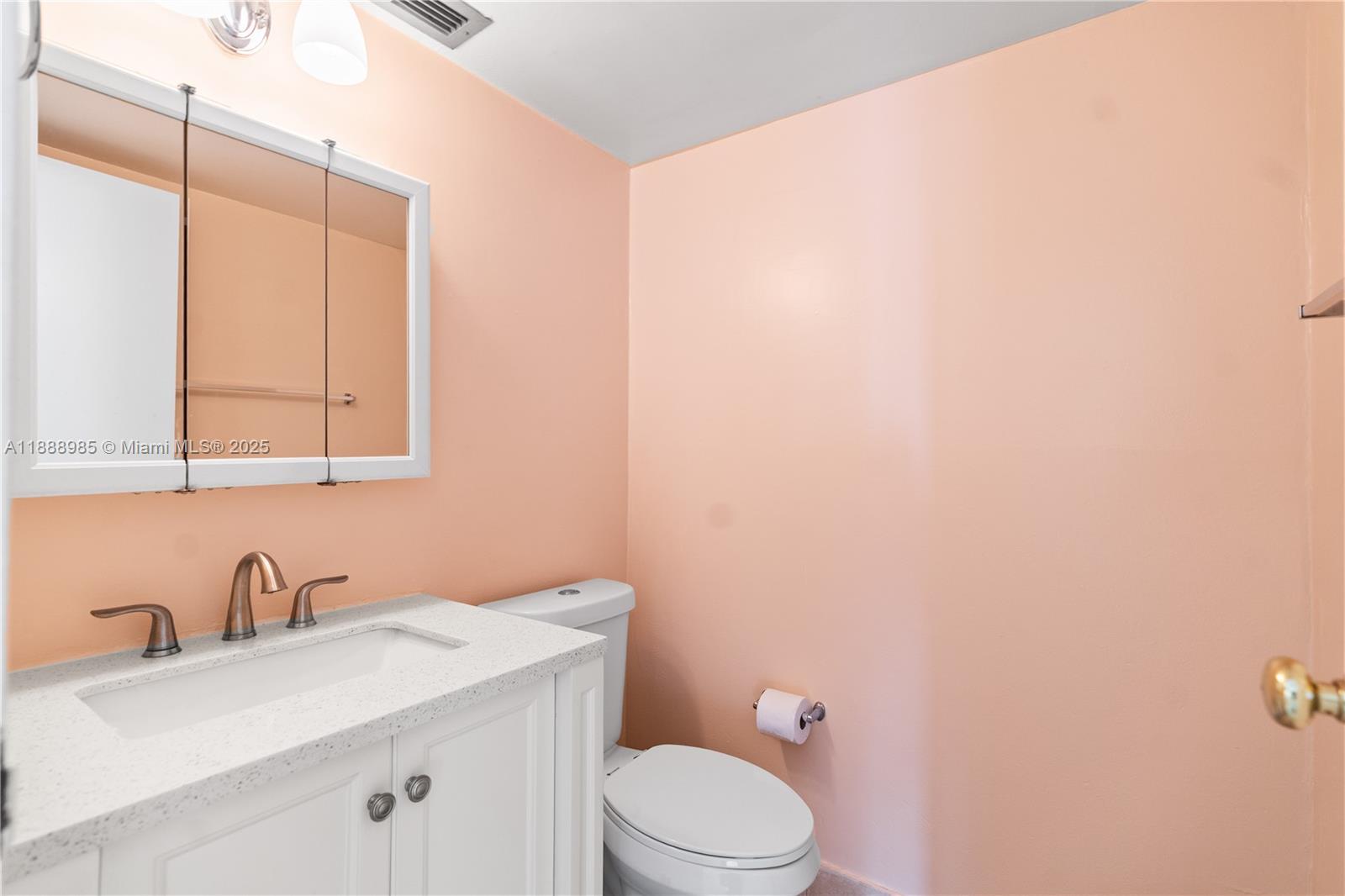 800 Parkview Dr # 224