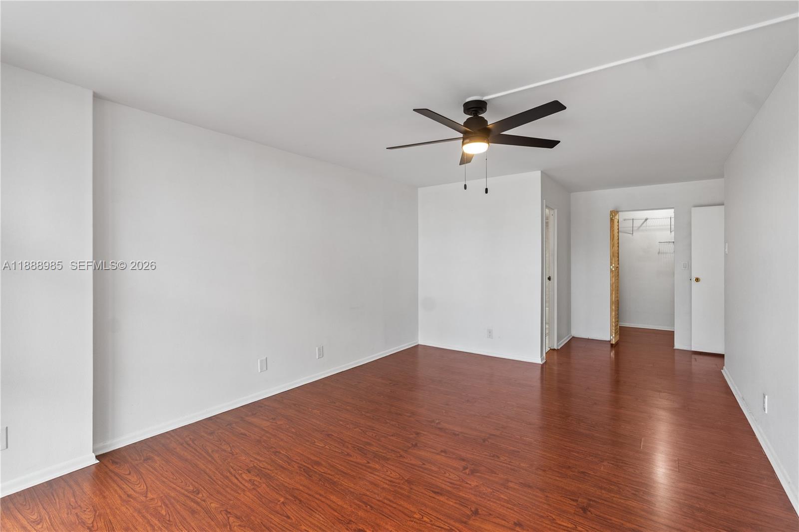 800 Parkview Dr # 224