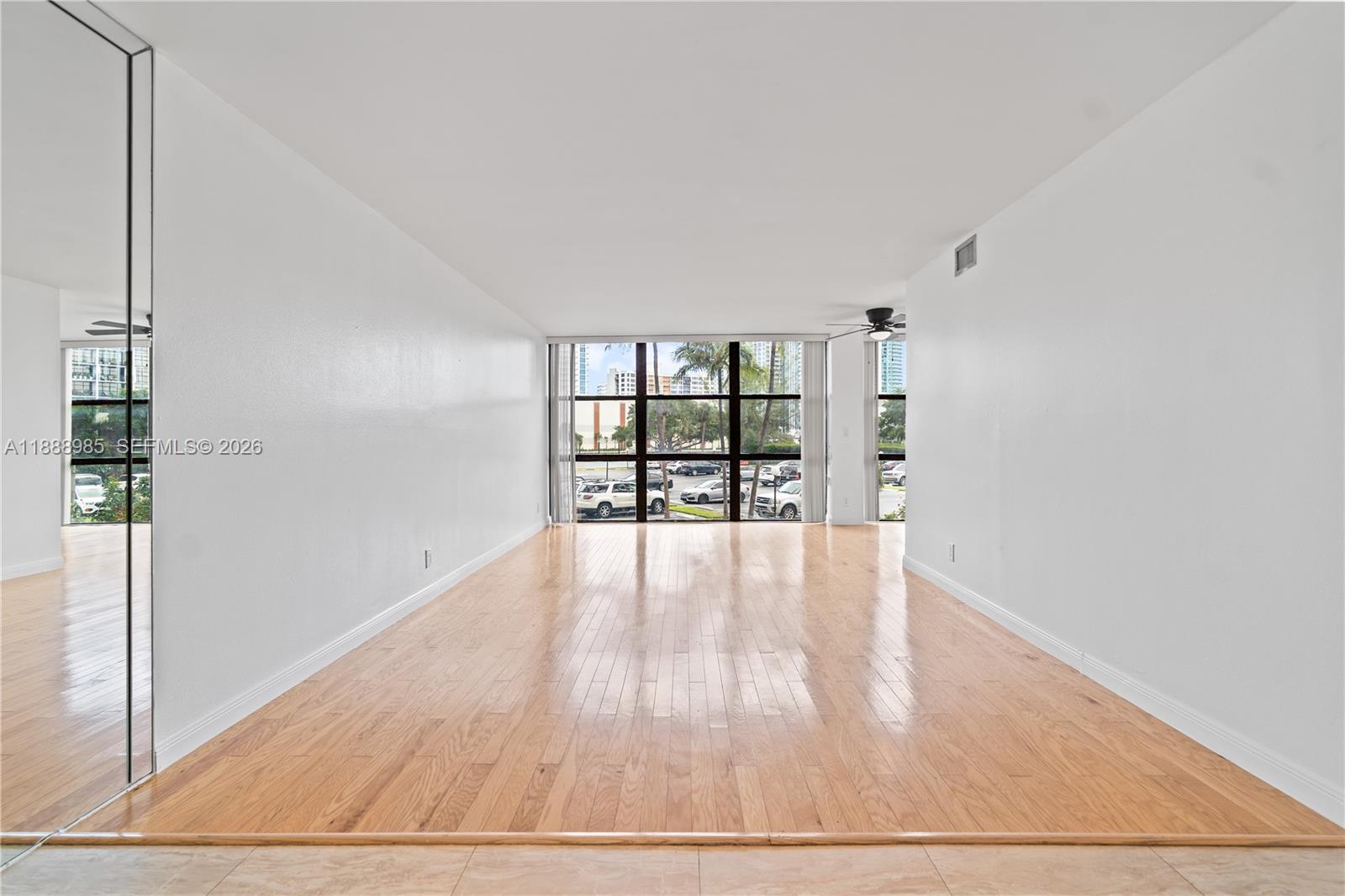 800 Parkview Dr # 224