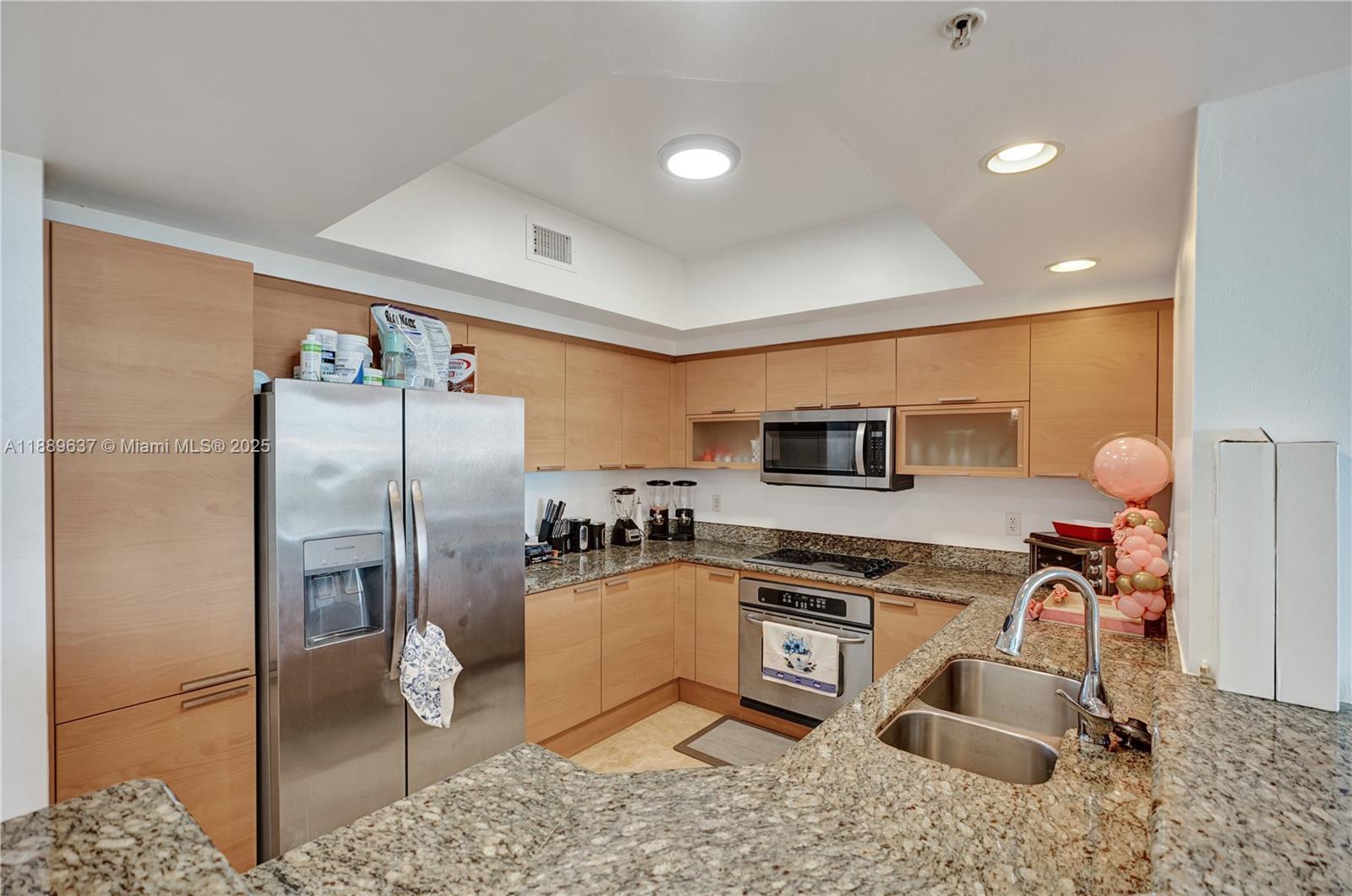 14951 Royal Oaks Ln # 1704