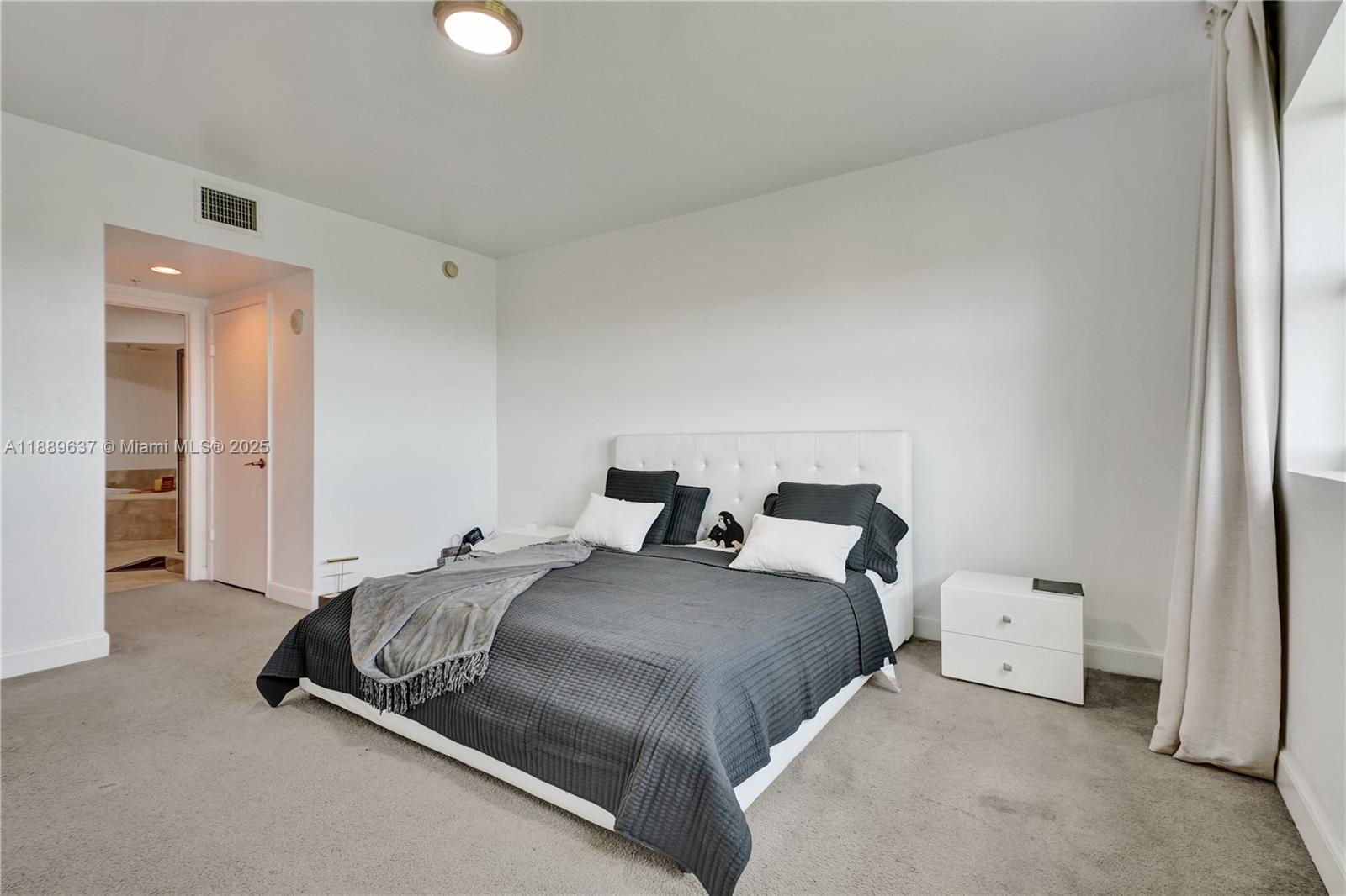 14951 Royal Oaks Ln # 1704