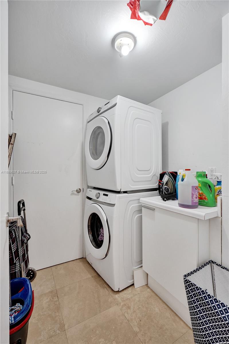 14951 Royal Oaks Ln # 1704