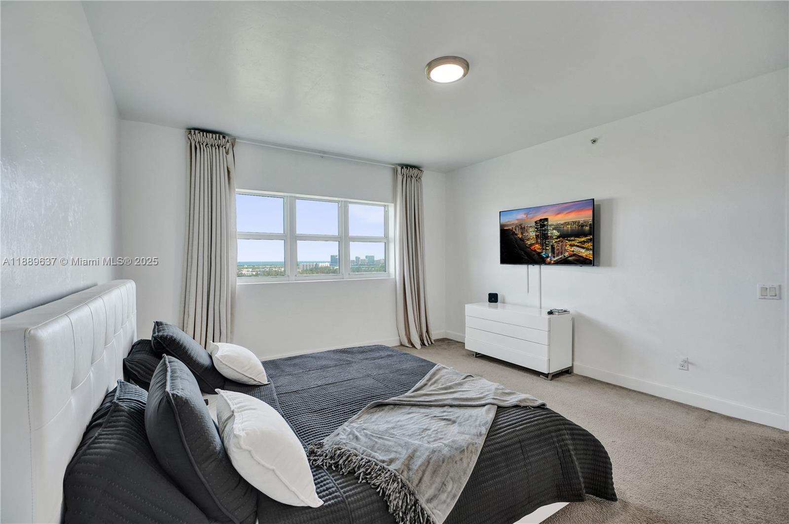 14951 Royal Oaks Ln # 1704