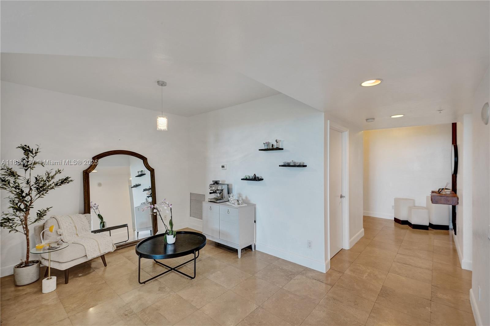 14951 Royal Oaks Ln # 1704