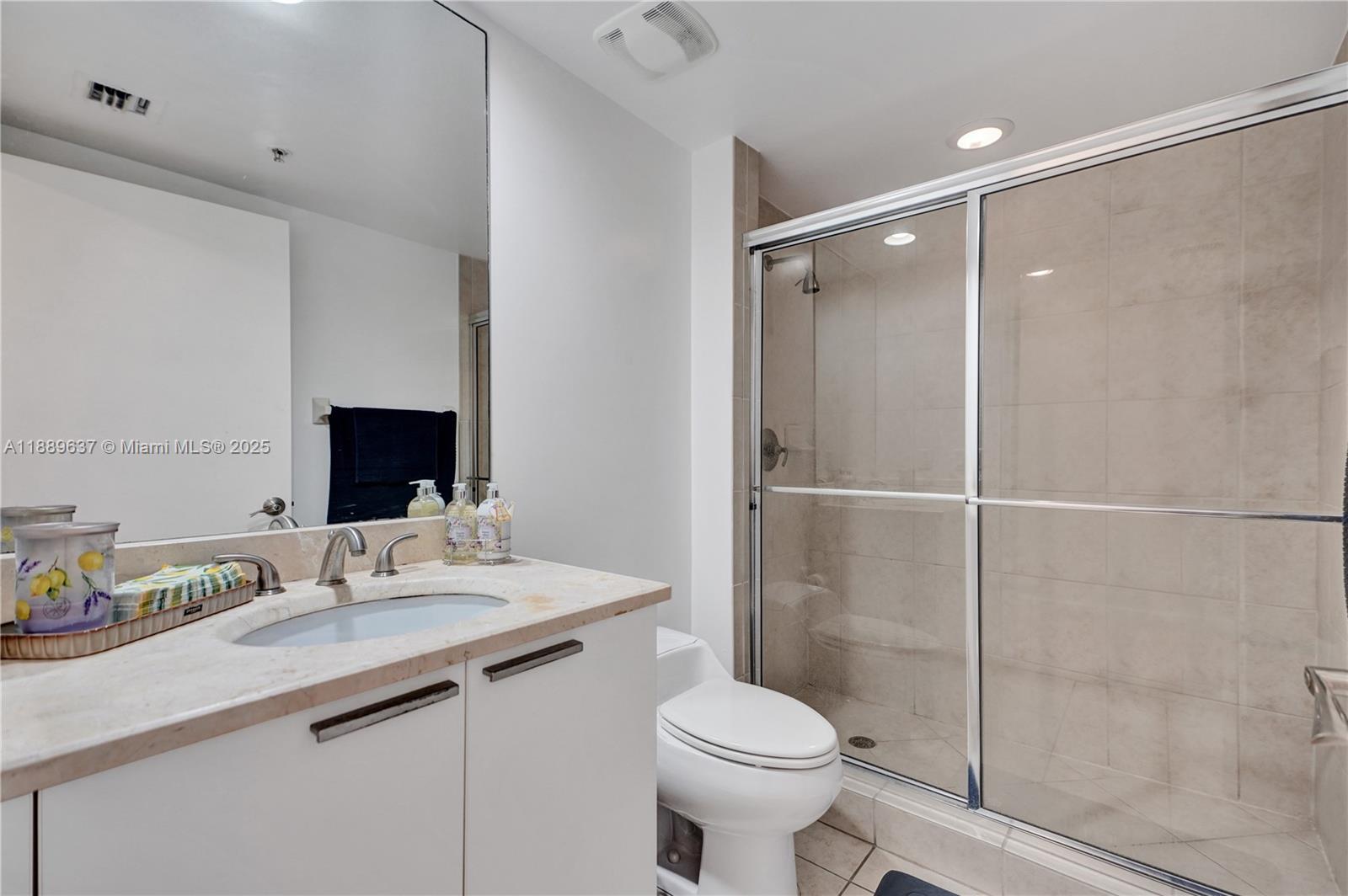 14951 Royal Oaks Ln # 1704