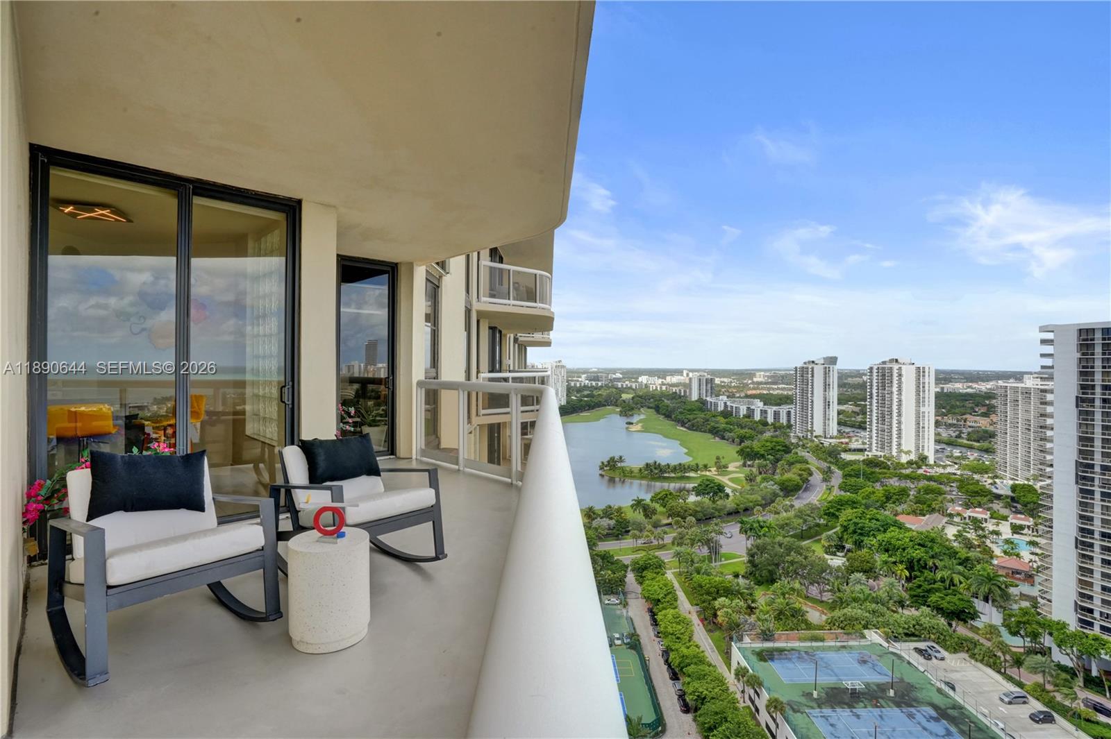 20191 E Country Club Dr # 2606