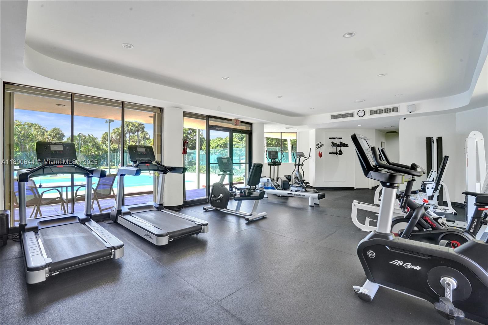 20191 E Country Club Dr # 2606