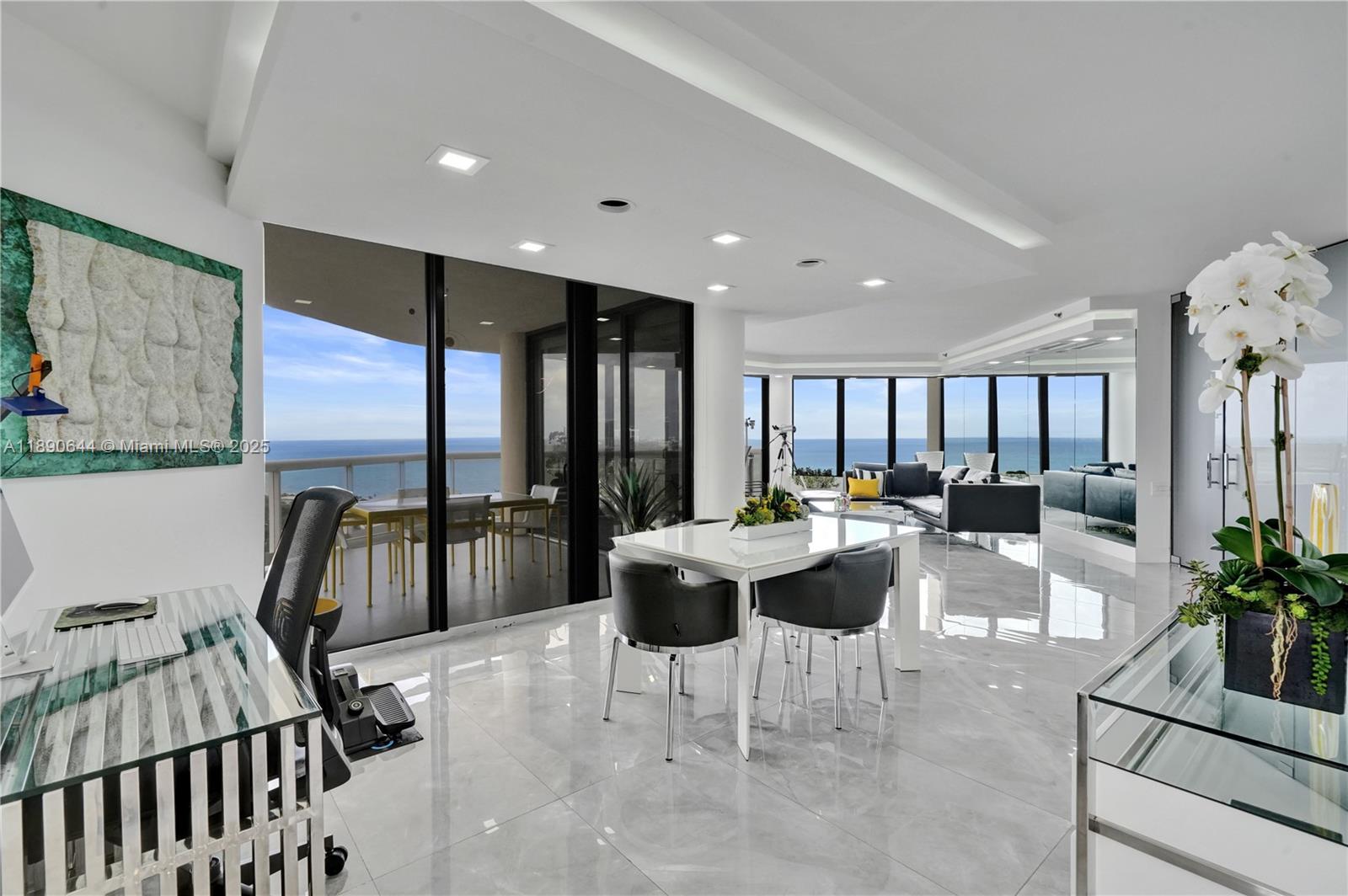 20191 E Country Club Dr # 2606