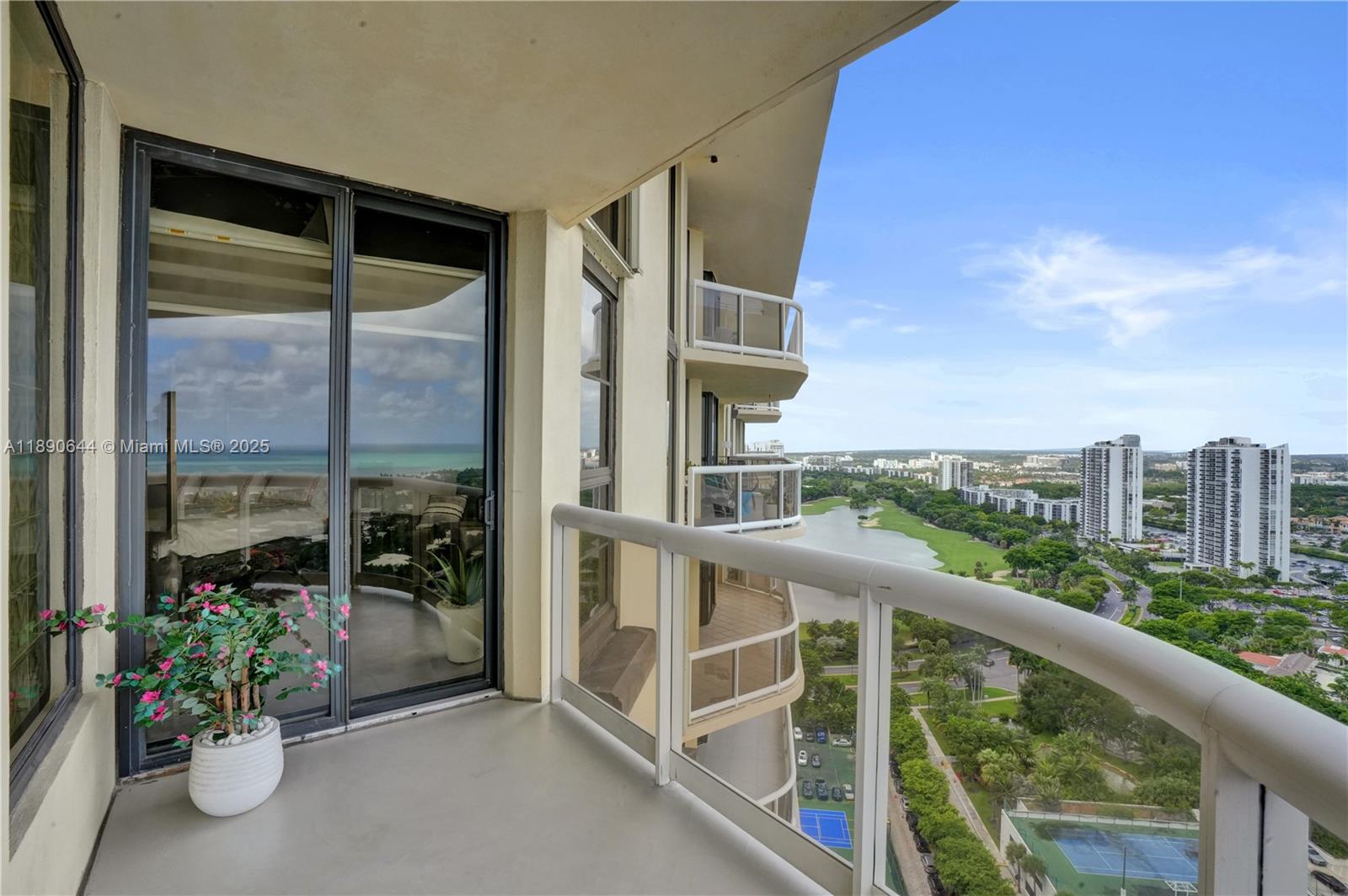 20191 E Country Club Dr # 2606