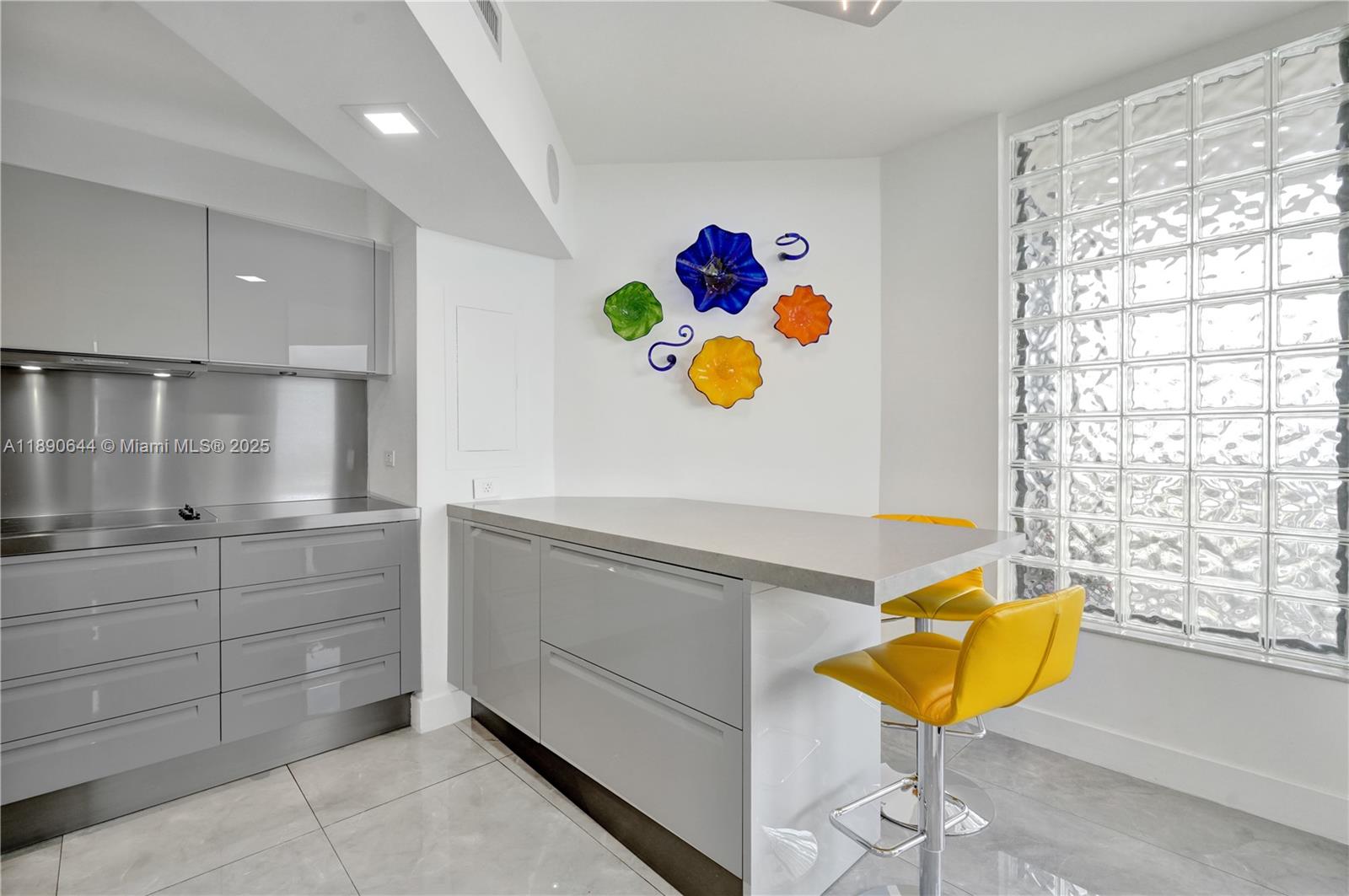 20191 E Country Club Dr # 2606