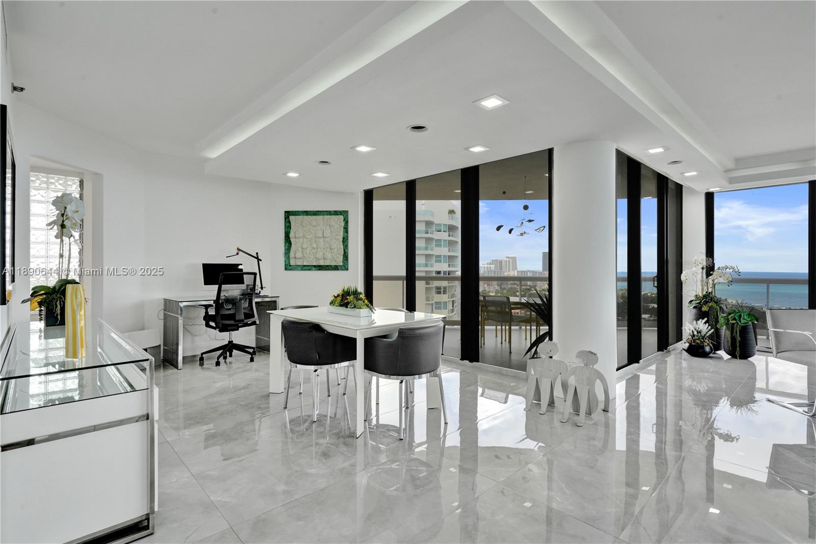 20191 E Country Club Dr # 2606