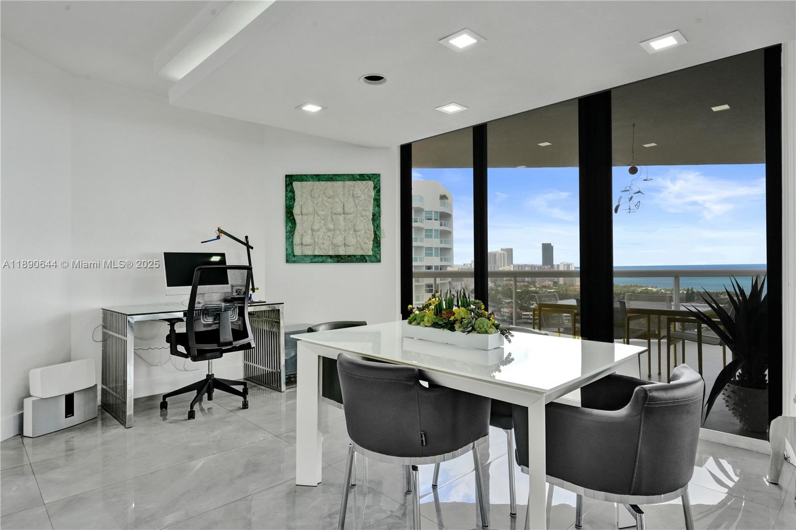 20191 E Country Club Dr # 2606