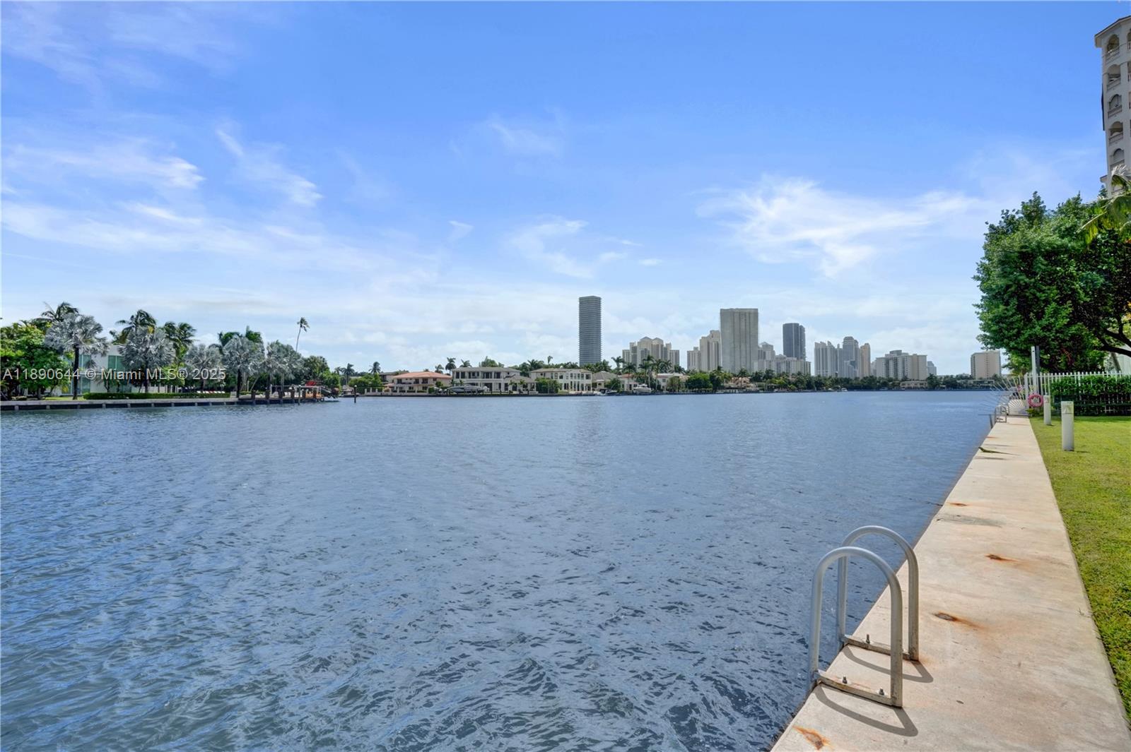 20191 E Country Club Dr # 2606