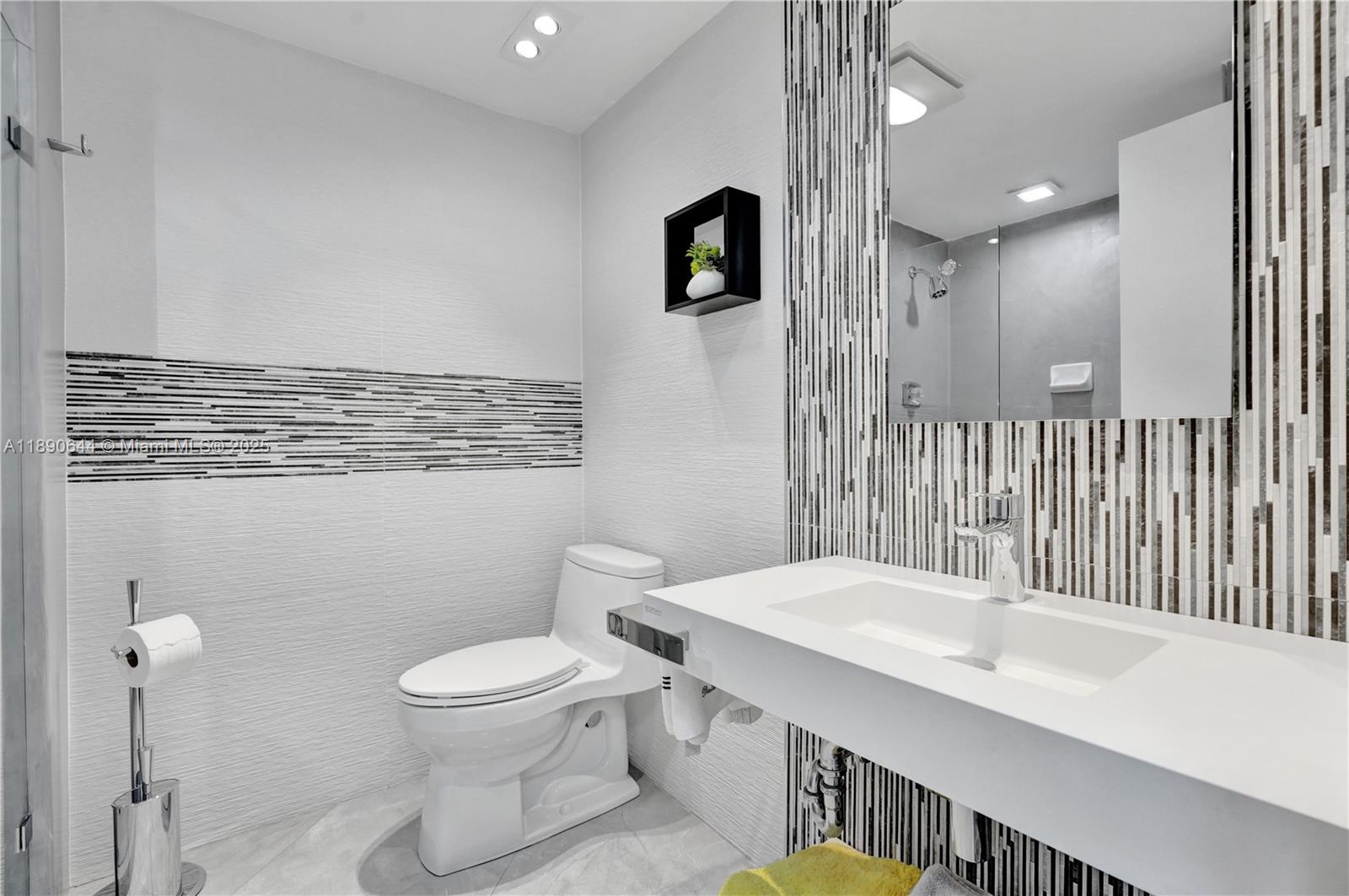 20191 E Country Club Dr # 2606