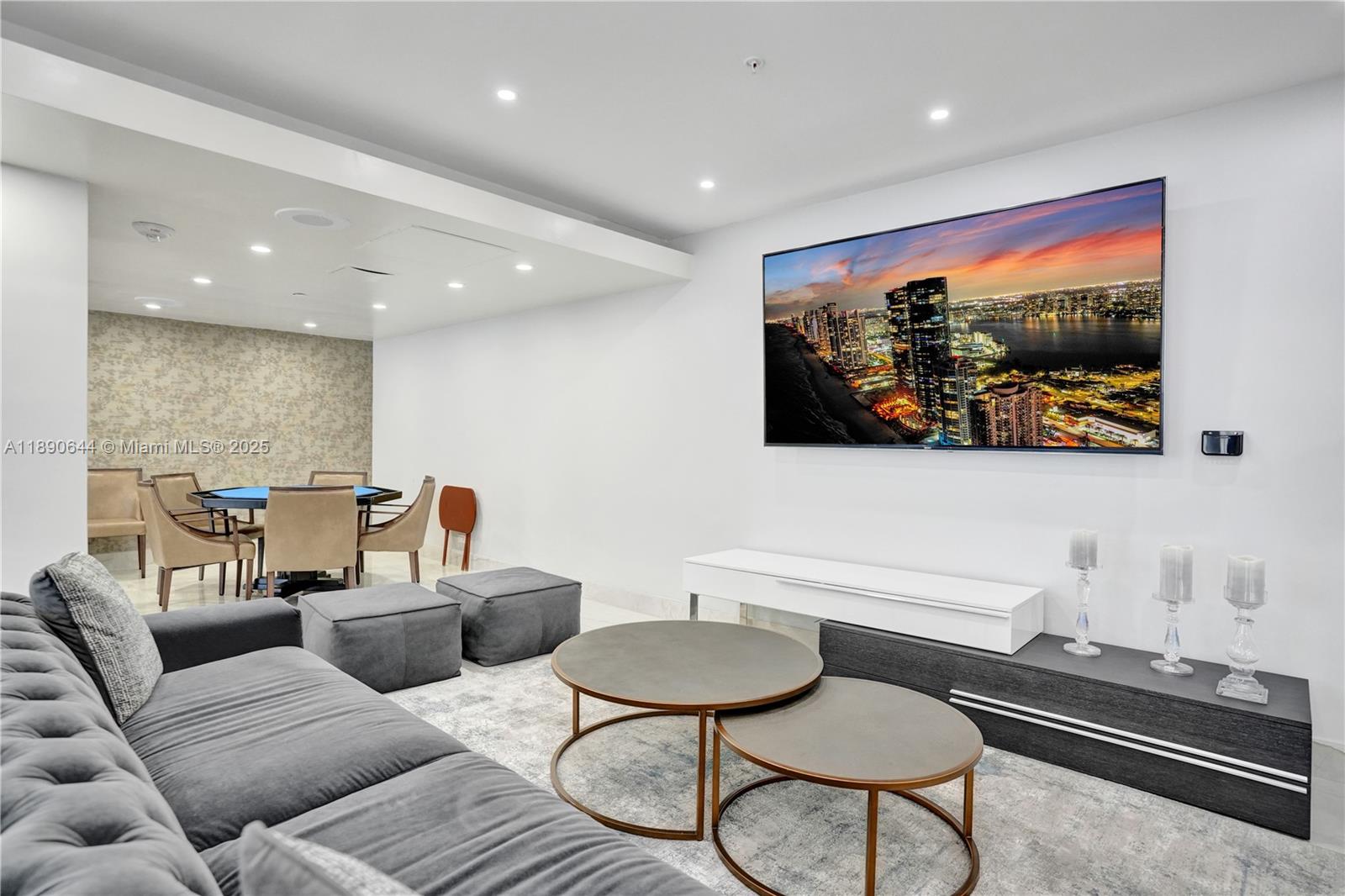 20191 E Country Club Dr # 2606