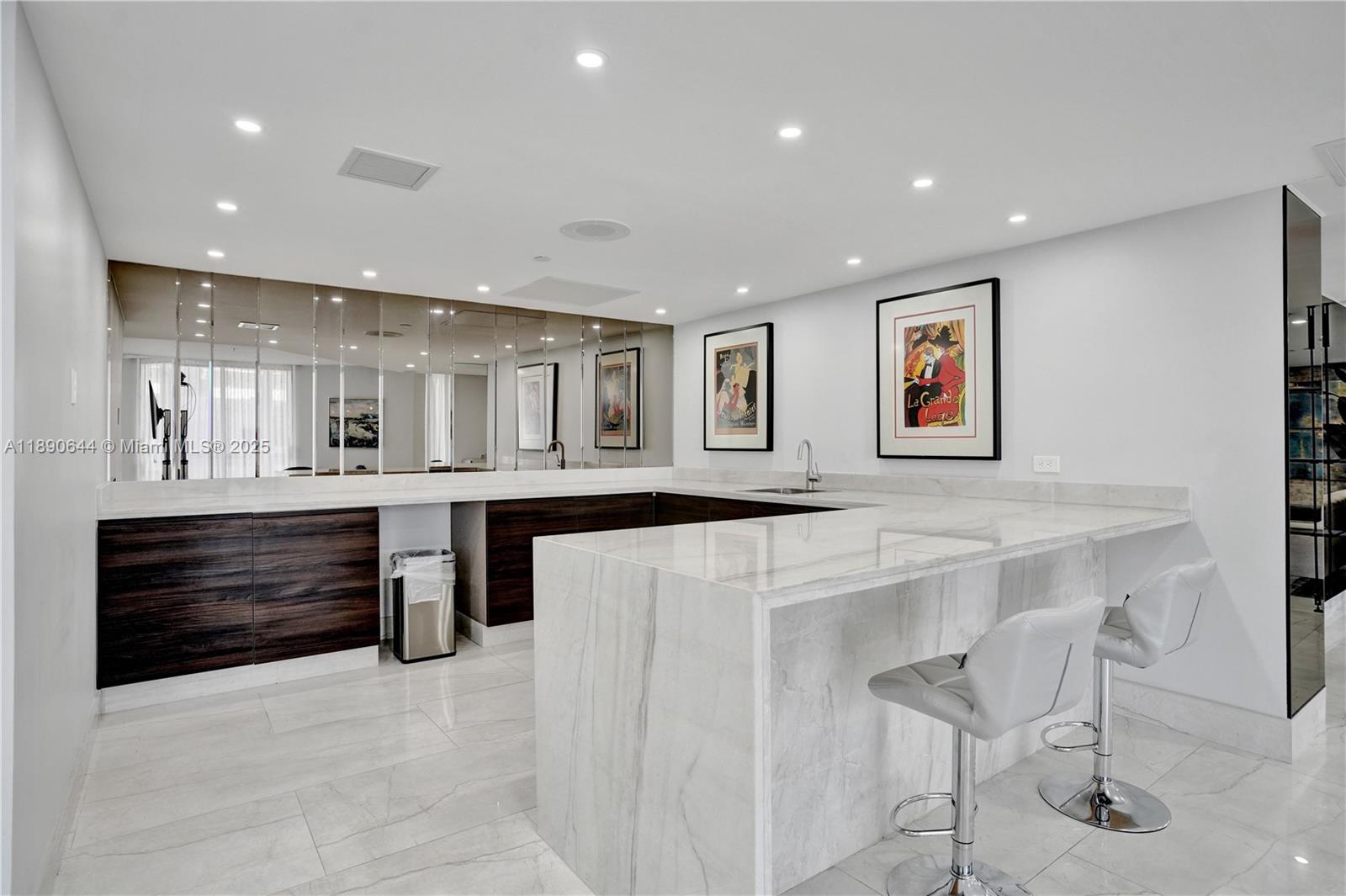 20191 E Country Club Dr # 2606