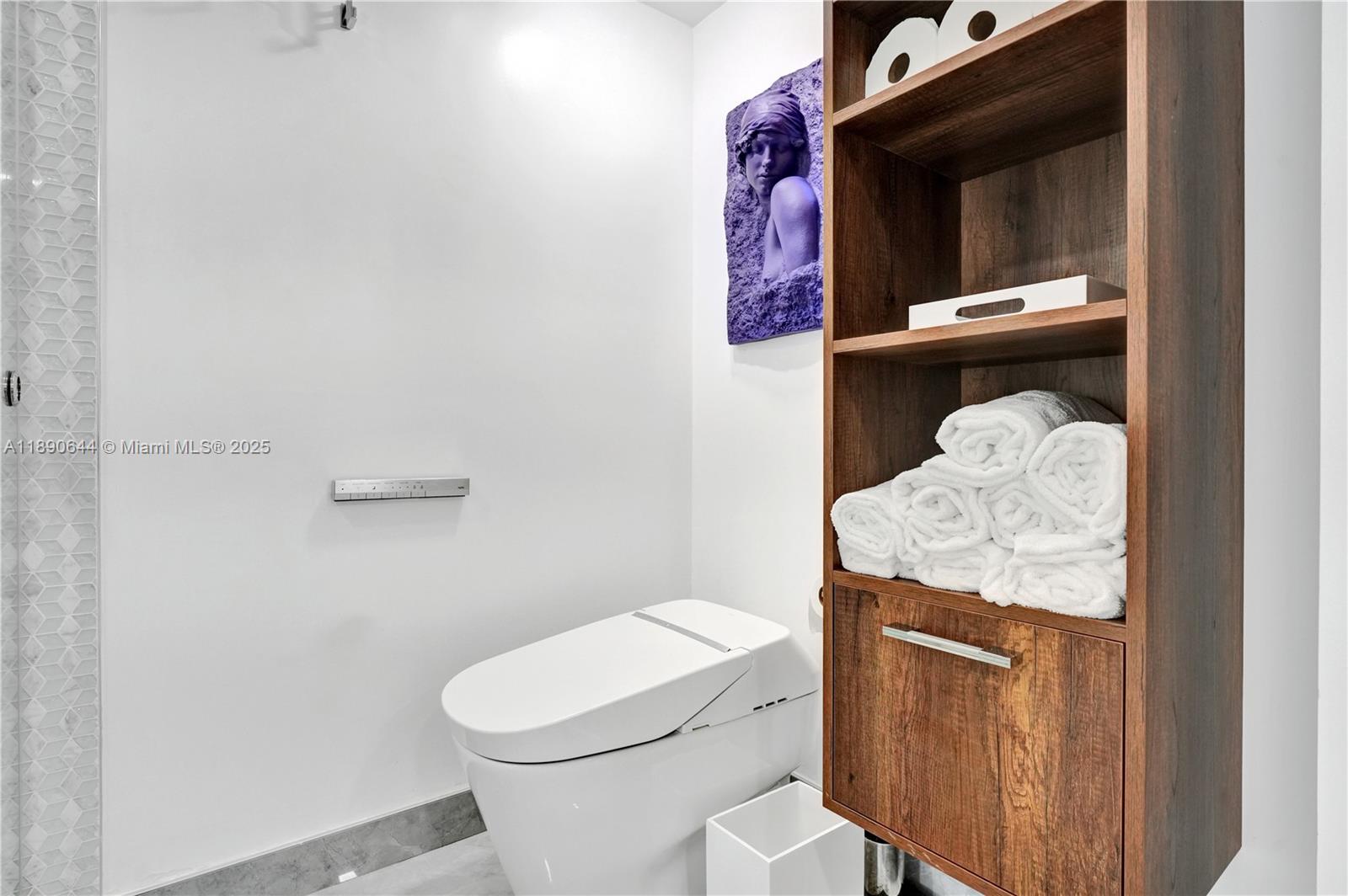 20191 E Country Club Dr # 2606