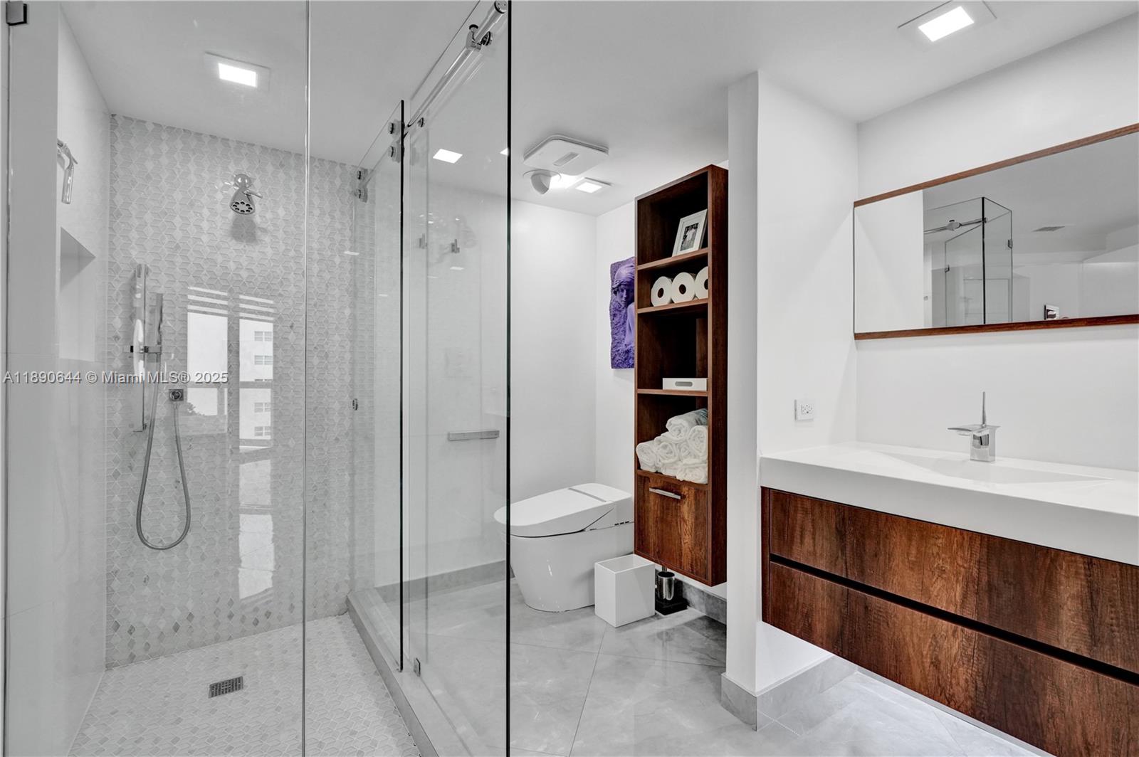 20191 E Country Club Dr # 2606